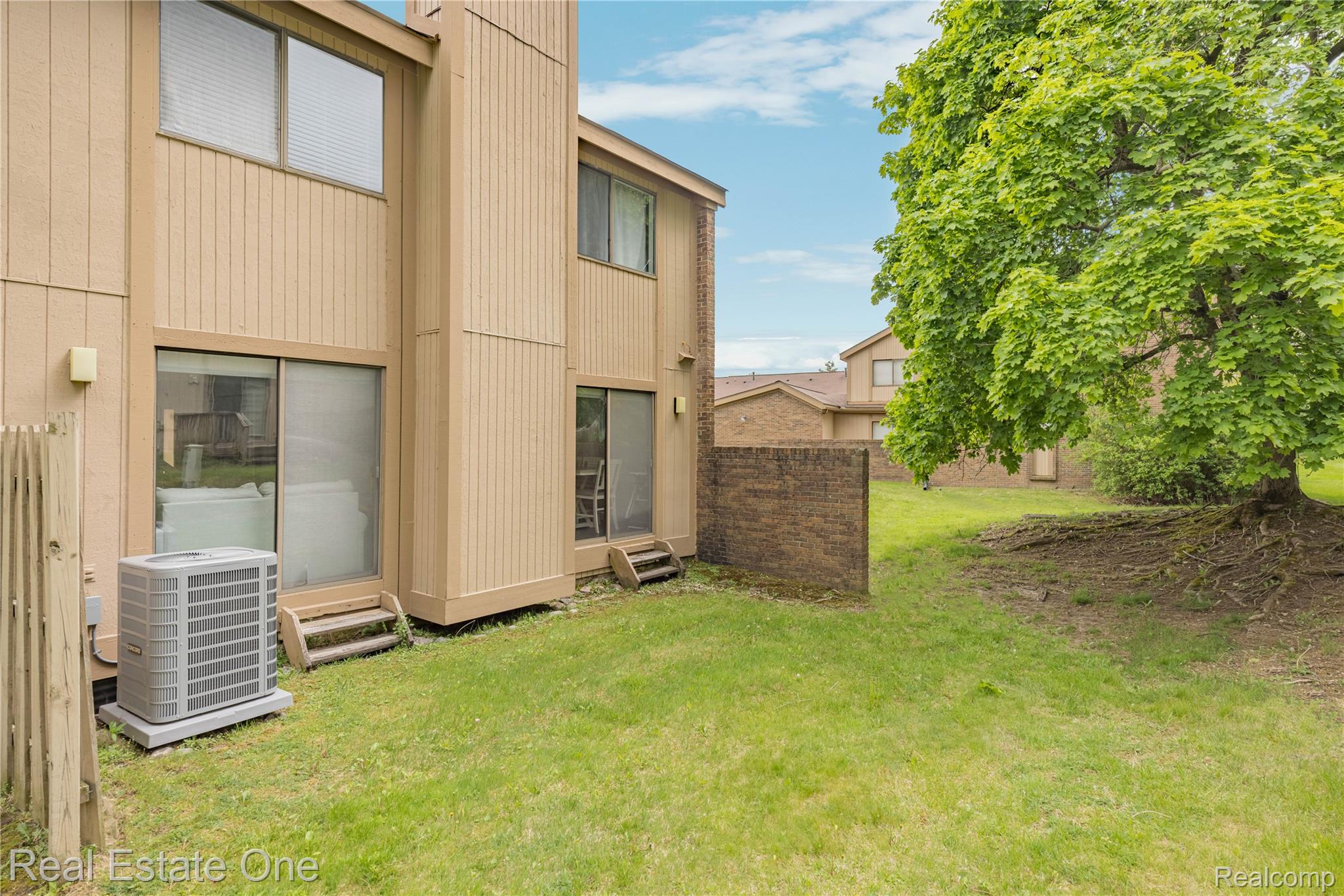 5345 Wright Way Property Photo 5