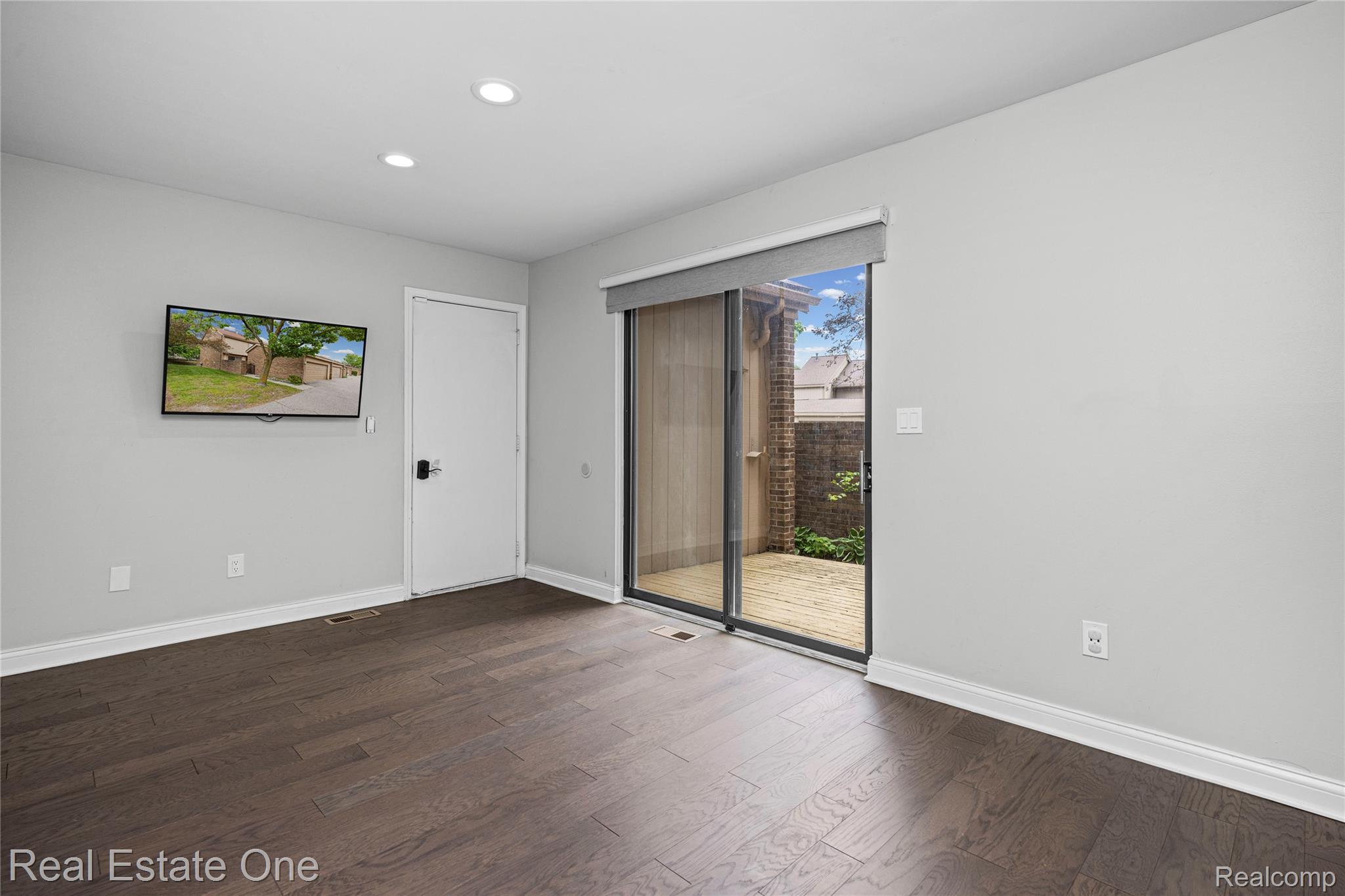 5345 Wright Way Property Photo 32
