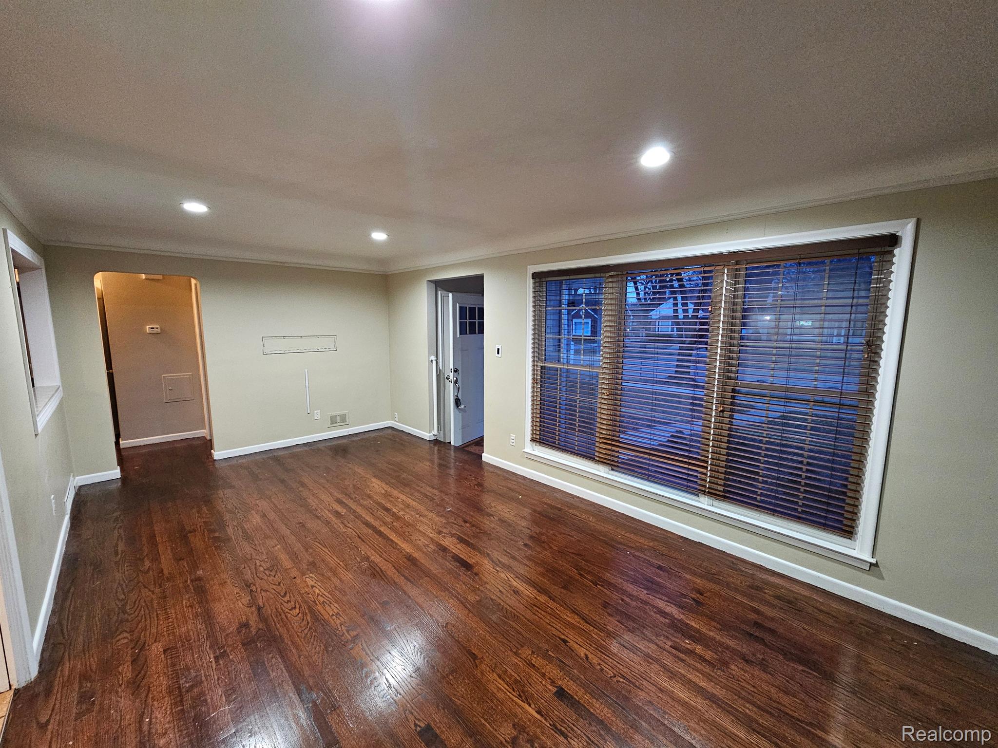 1501 N Silvery Lane Property Photo 9