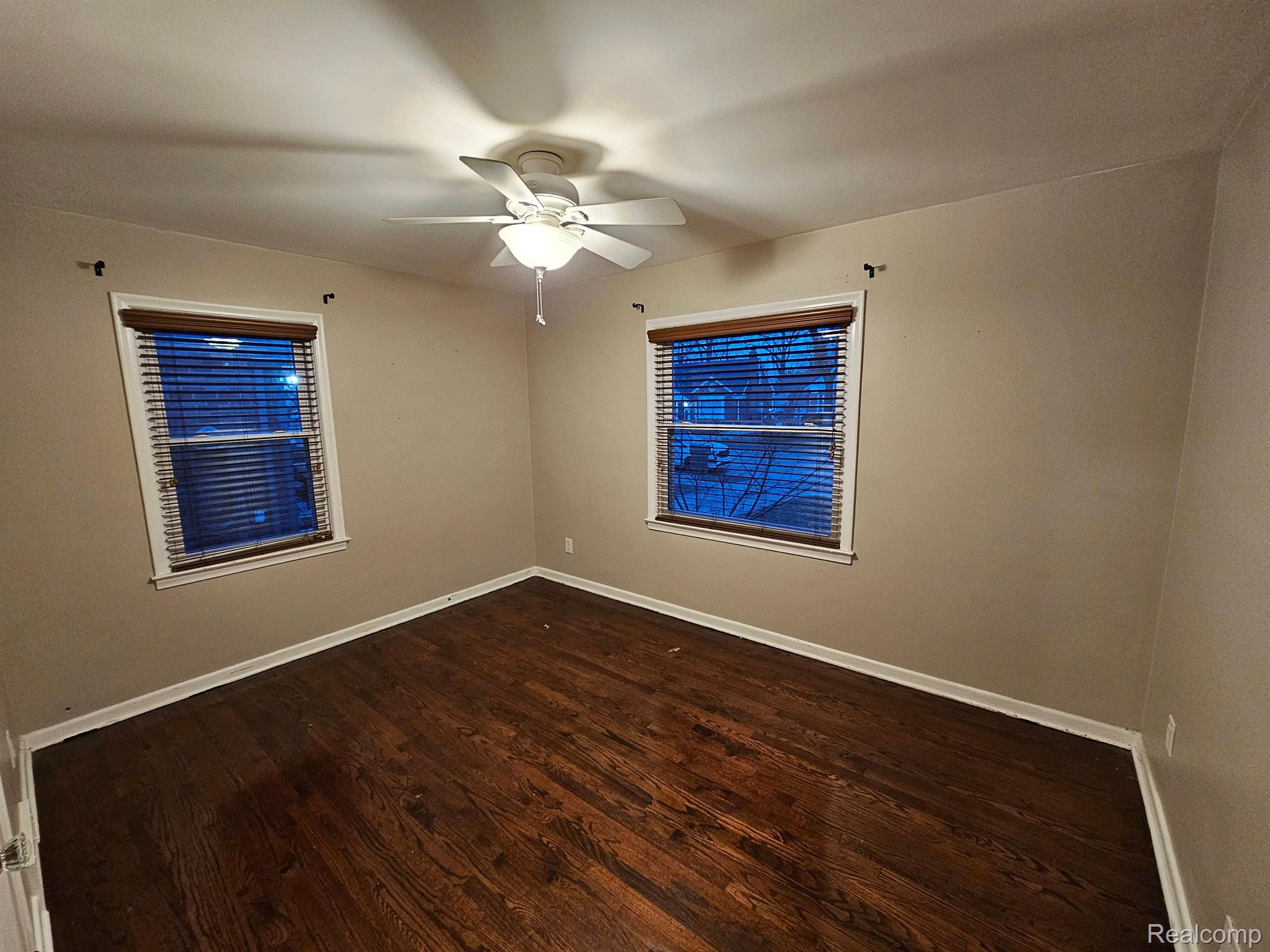 1501 N Silvery Lane Property Photo 12