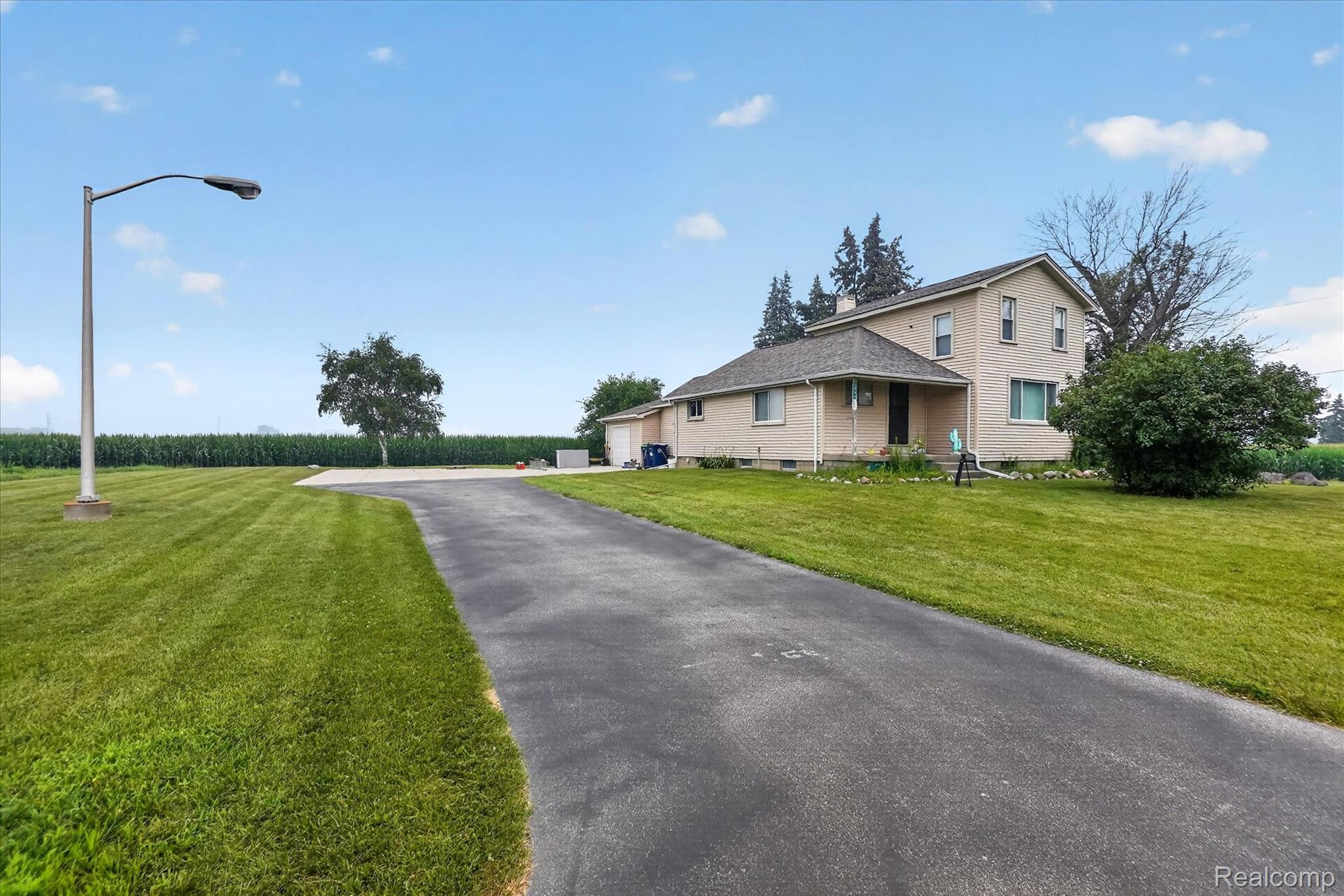 5660 Tittabawassee Road Property Photo 3