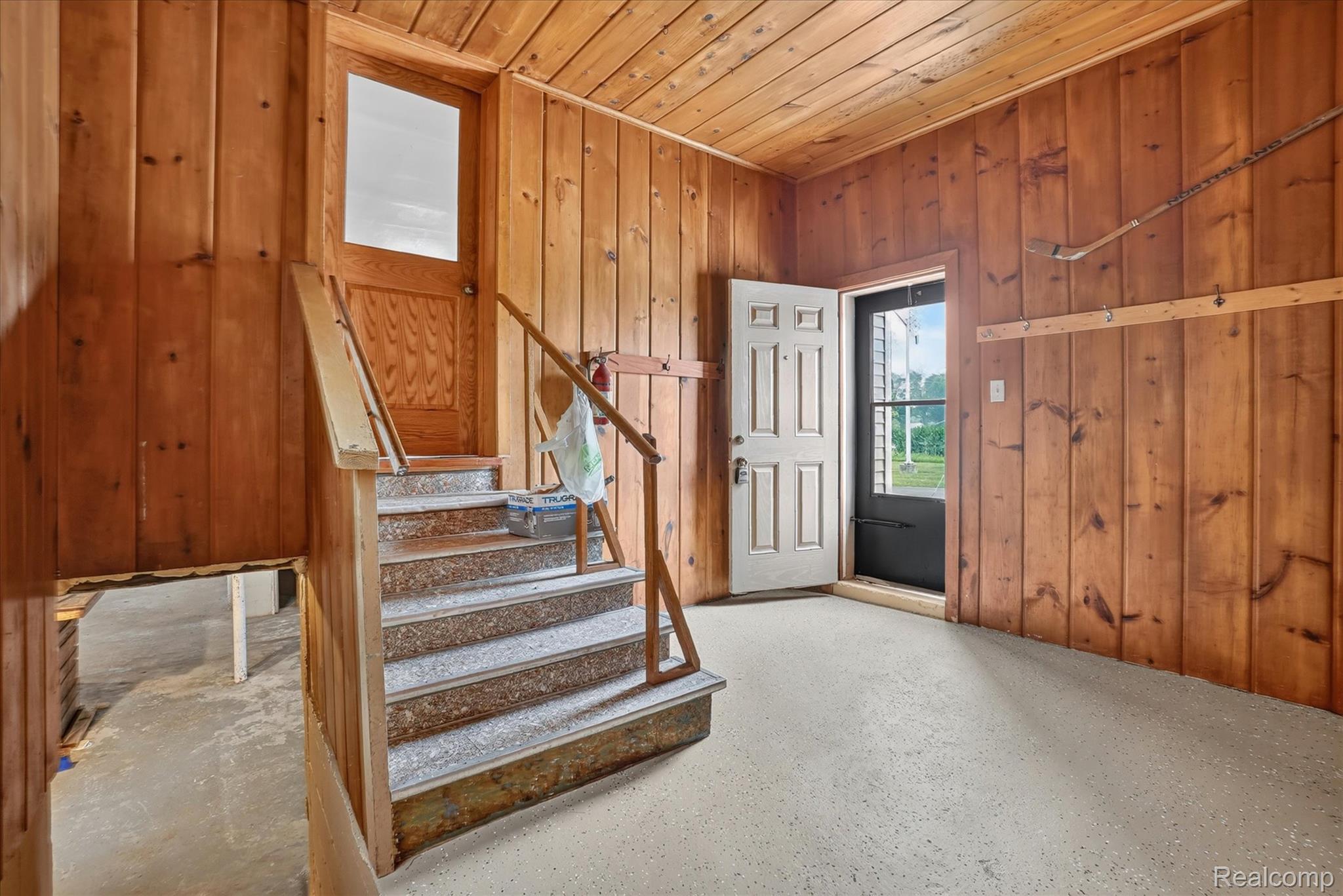 5660 Tittabawassee Road Property Photo 5