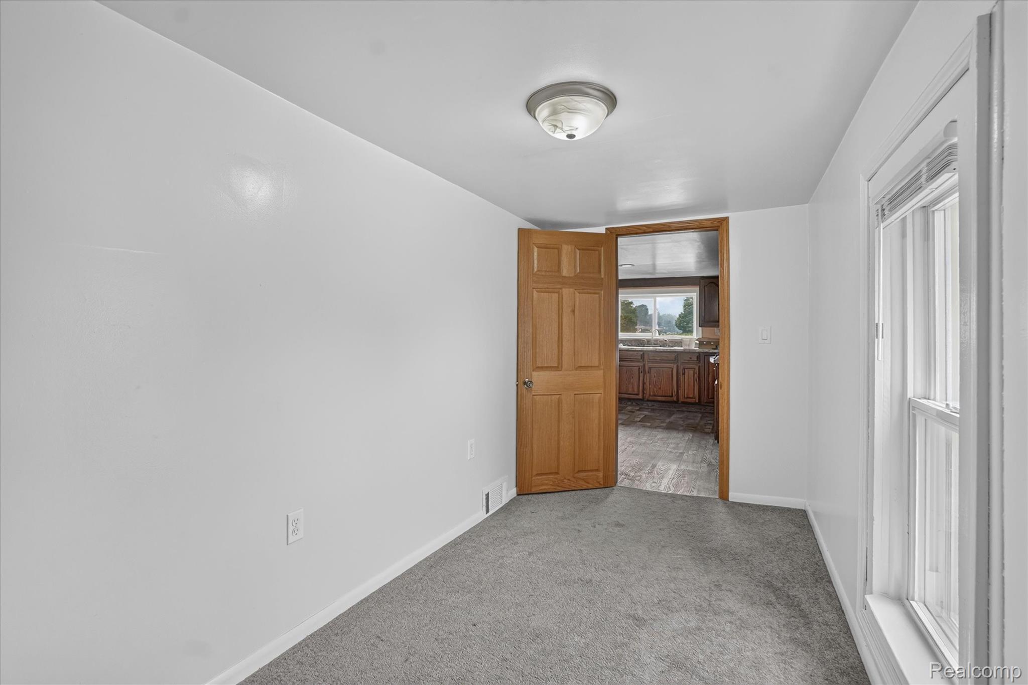 5660 Tittabawassee Road Property Photo 18
