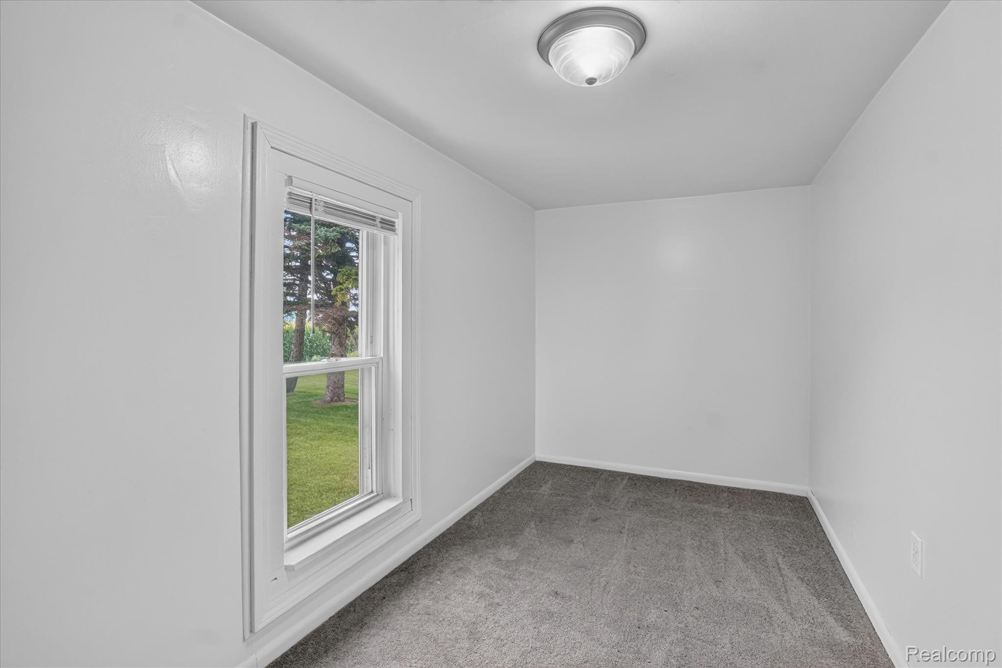 5660 Tittabawassee Road Property Photo 29