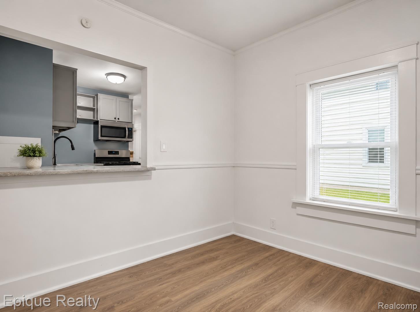 315 S Adams Street Property Photo 7