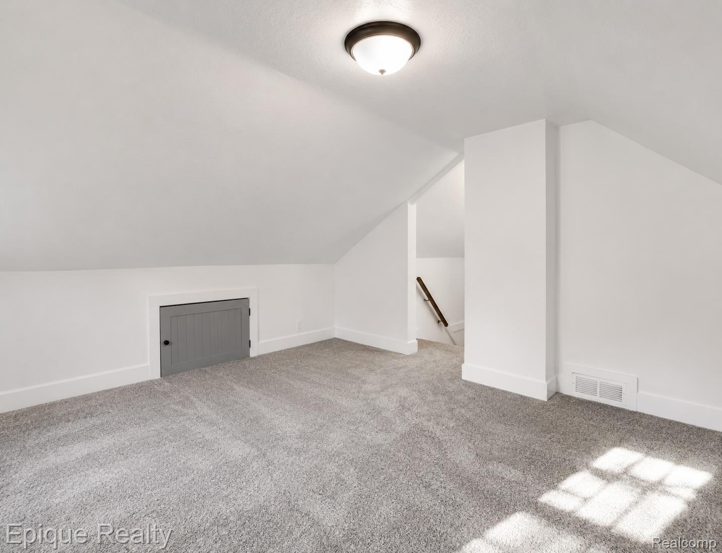 315 S Adams Street Property Photo 12