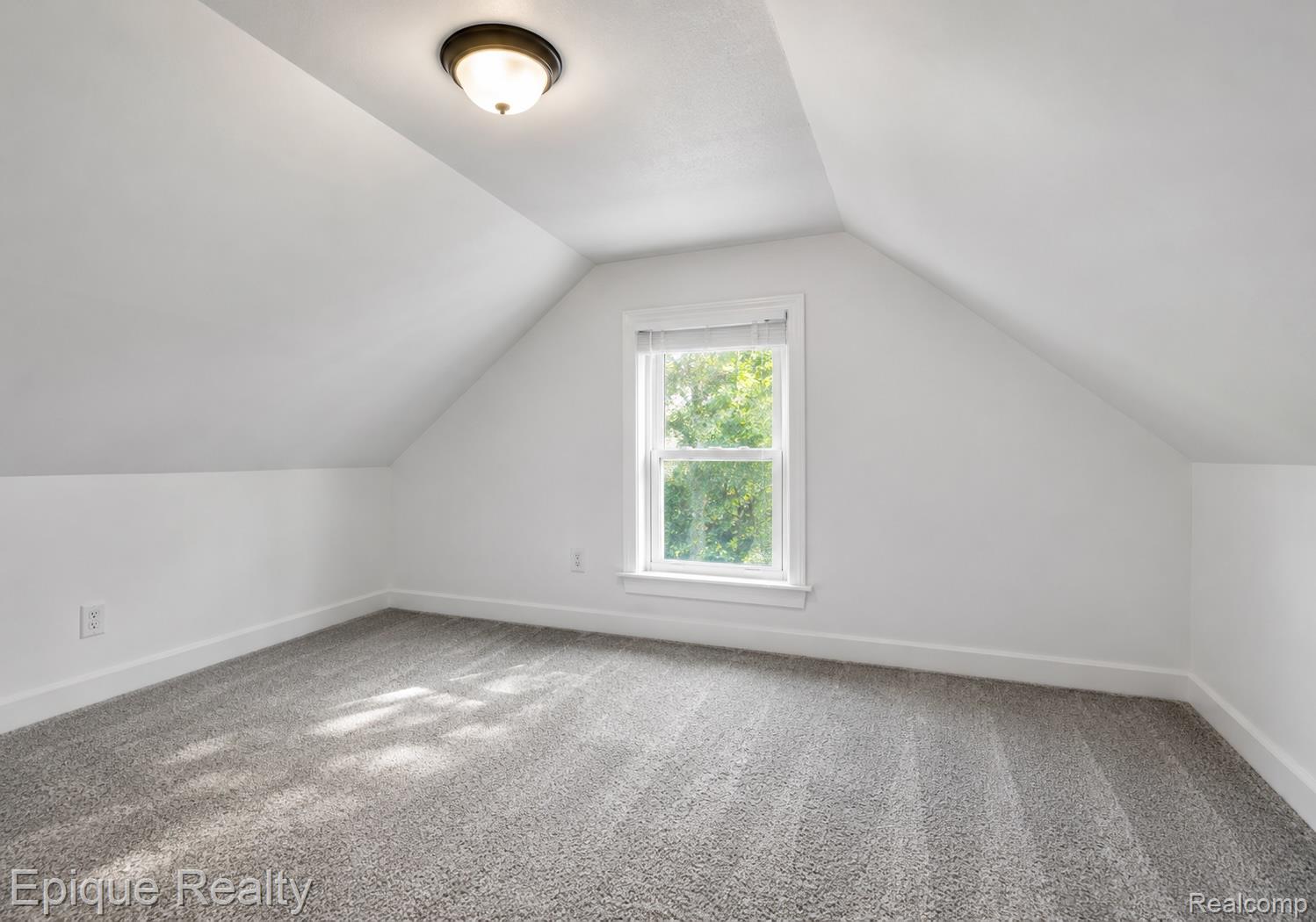 315 S Adams Street Property Photo 13