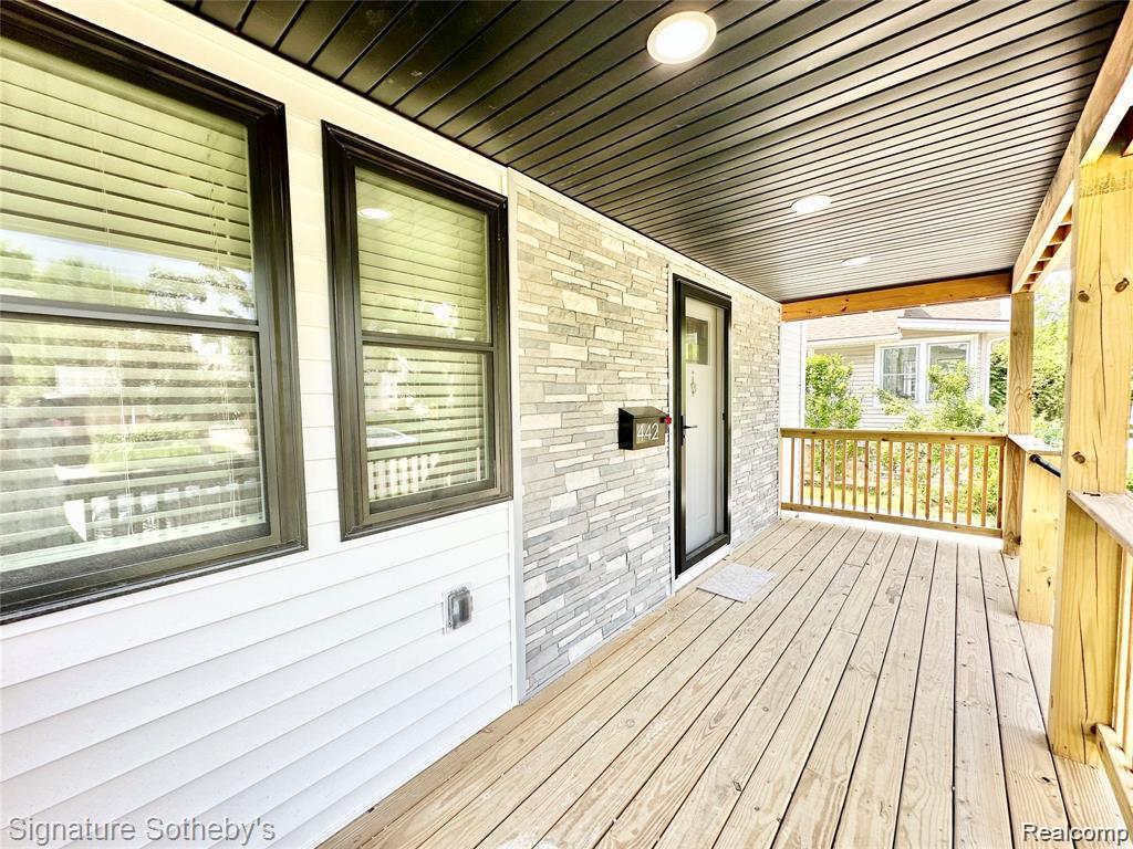 442 Ardmore Drive Property Photo 15