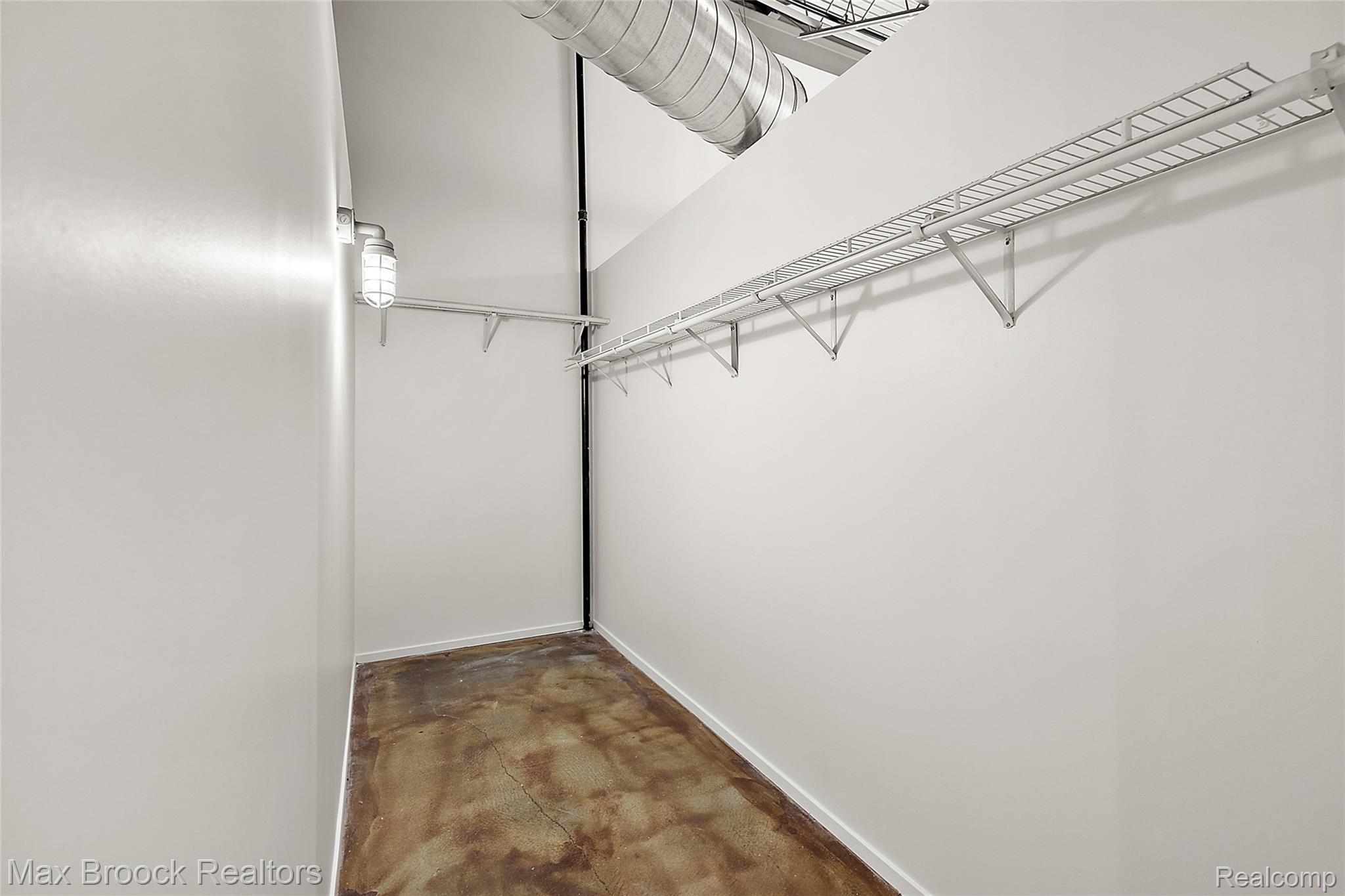 333 E Parent Avenue 41 Property Photo 26