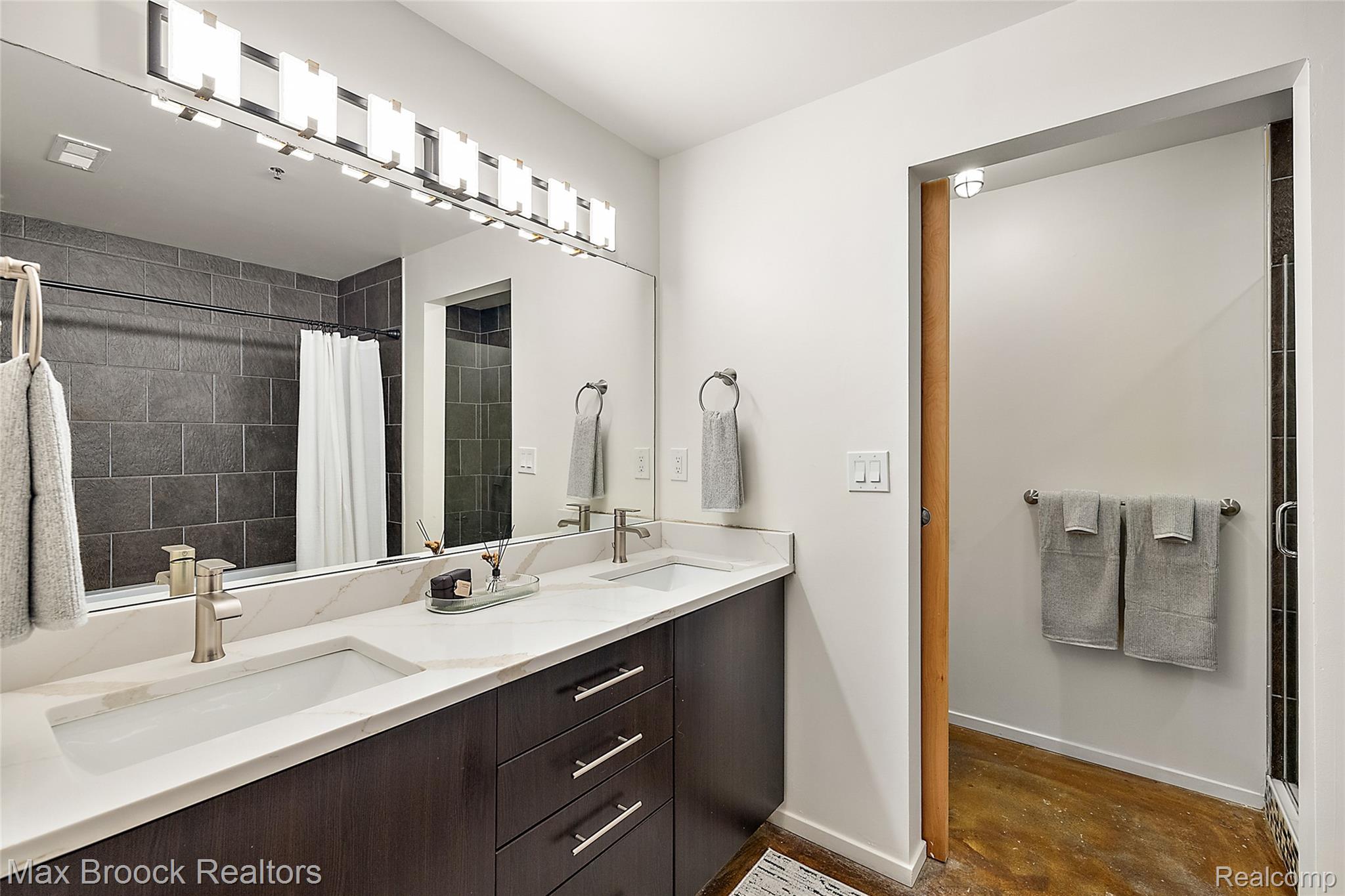 333 E Parent Avenue 41 Property Photo 33