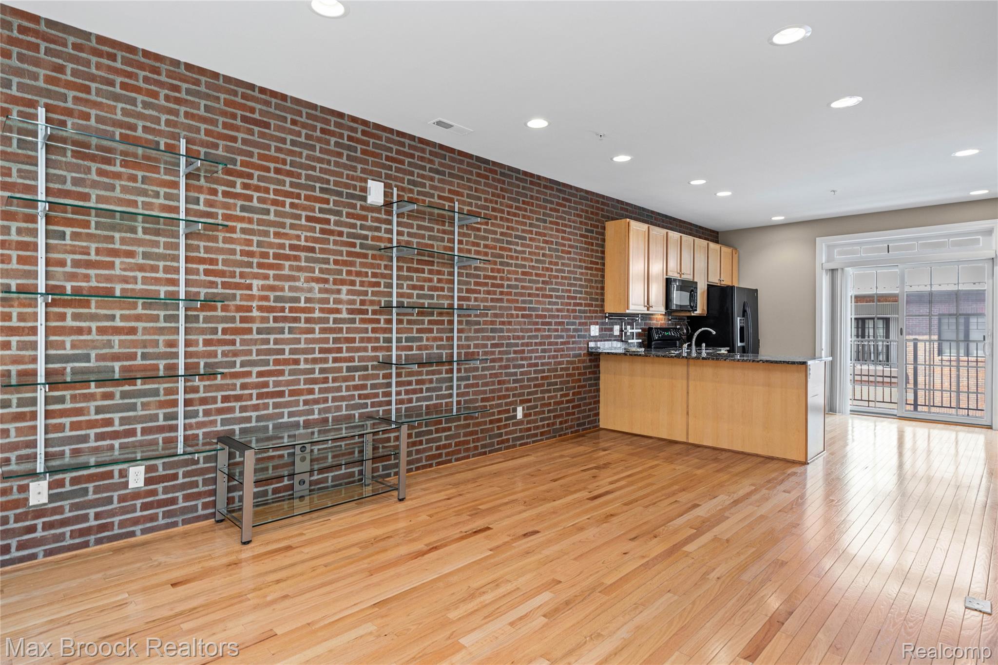 420 Lewis Court Property Photo 11