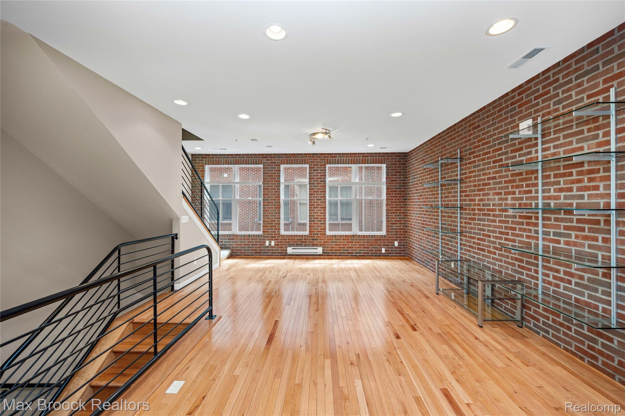 420 Lewis Court Property Photo 14
