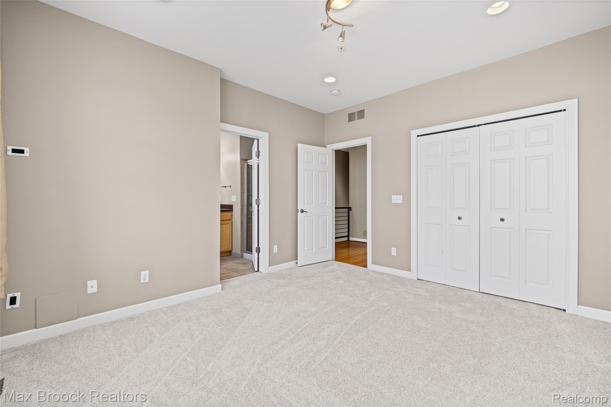 420 Lewis Court Property Photo 31