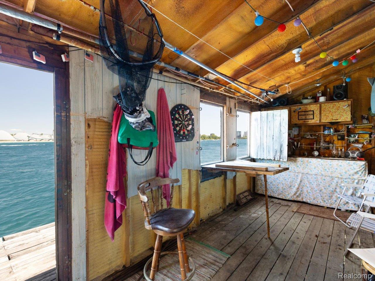 804 Merchant Street Property Photo 8