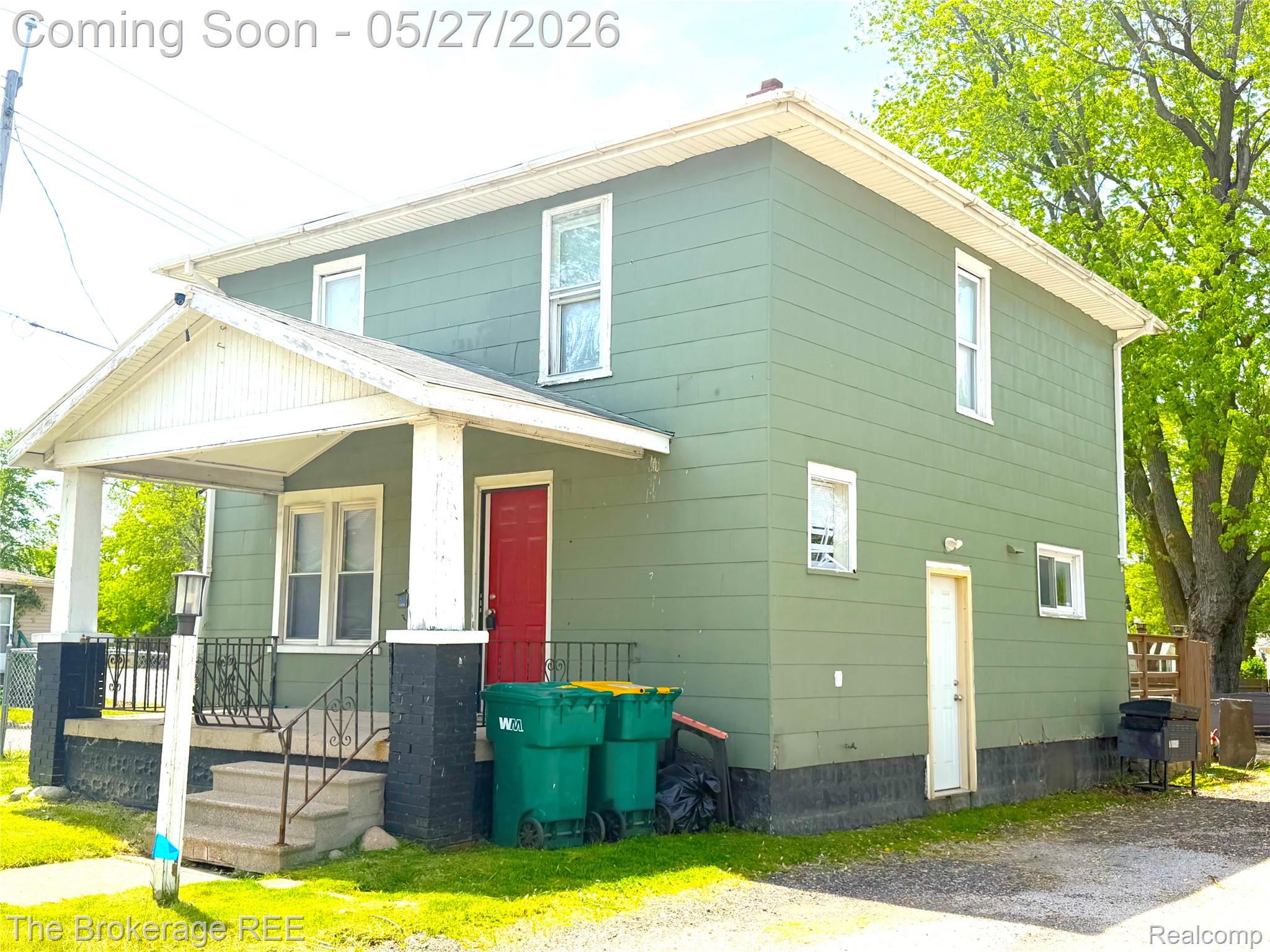 11205 N Saginaw Street Property Photo 1