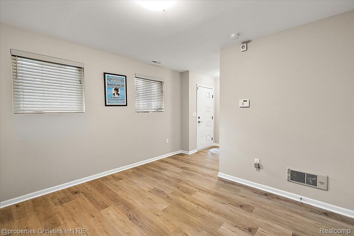 1083 Hampton Circle Property Photo 23