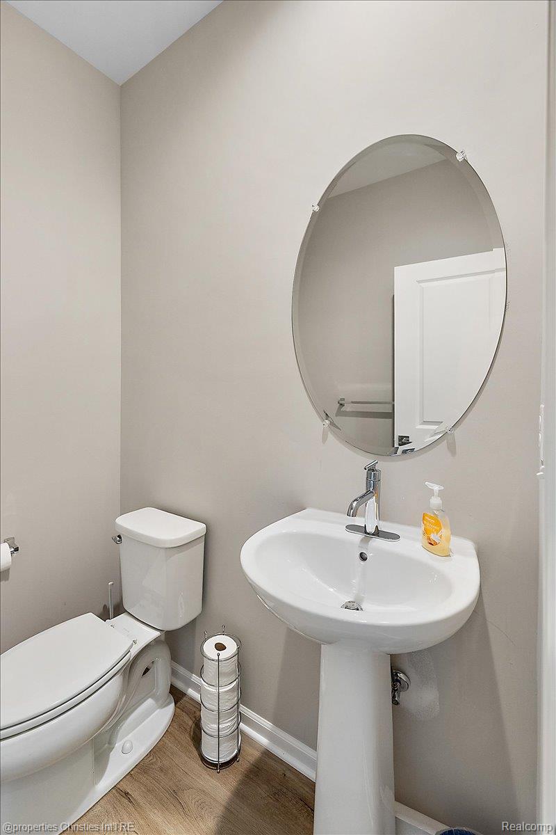 1083 Hampton Circle Property Photo 37