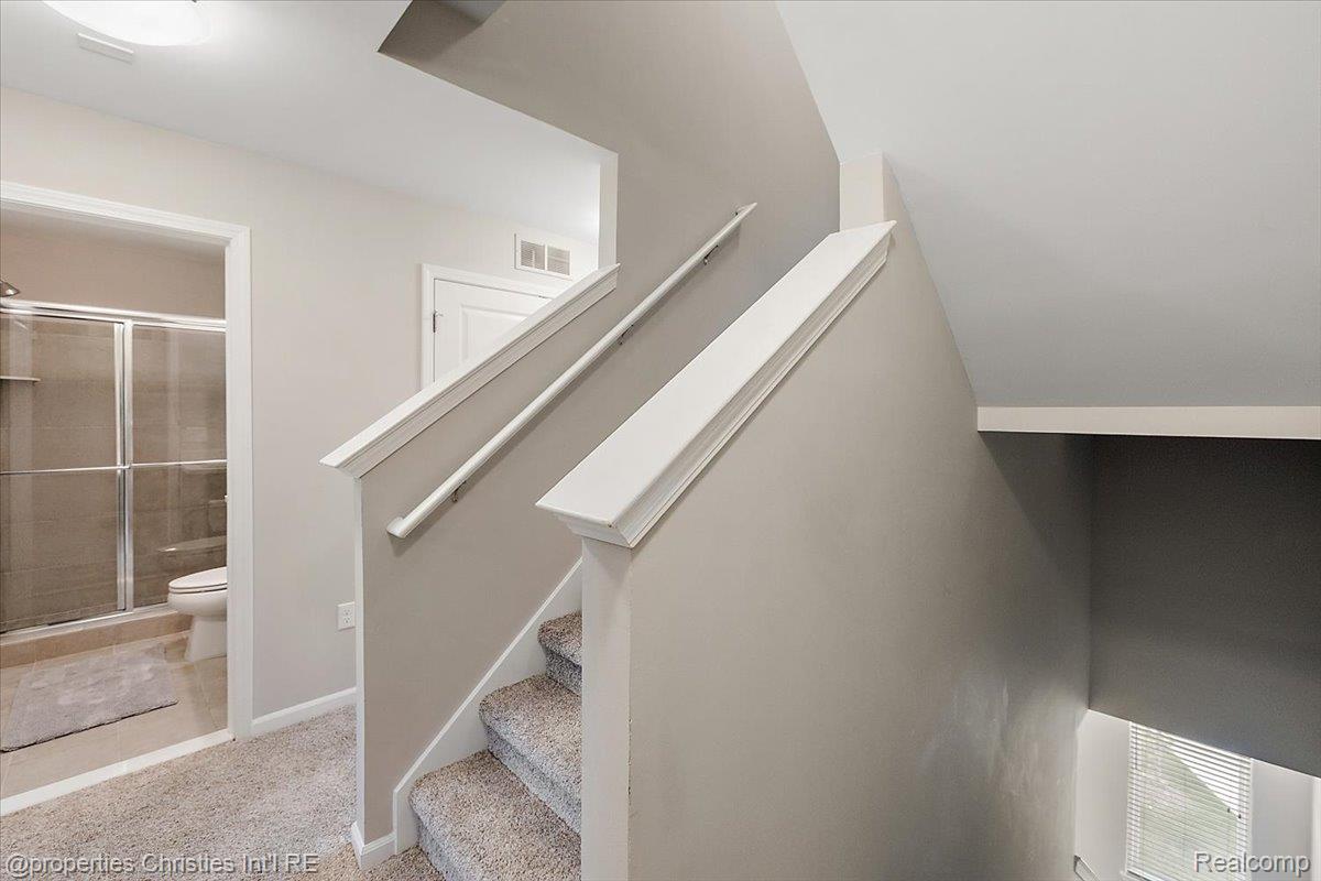 1083 Hampton Circle Property Photo 41
