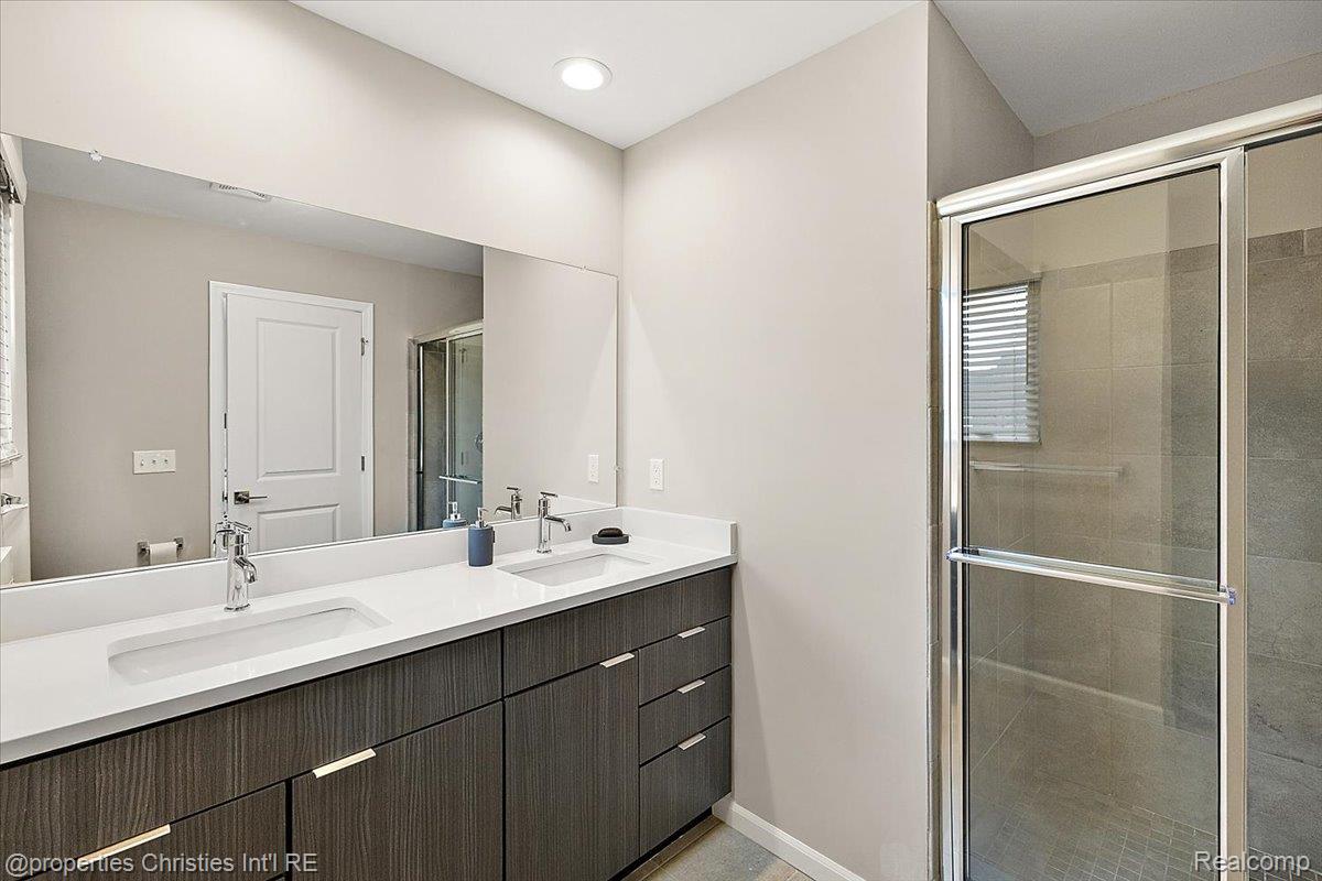 1083 Hampton Circle Property Photo 45