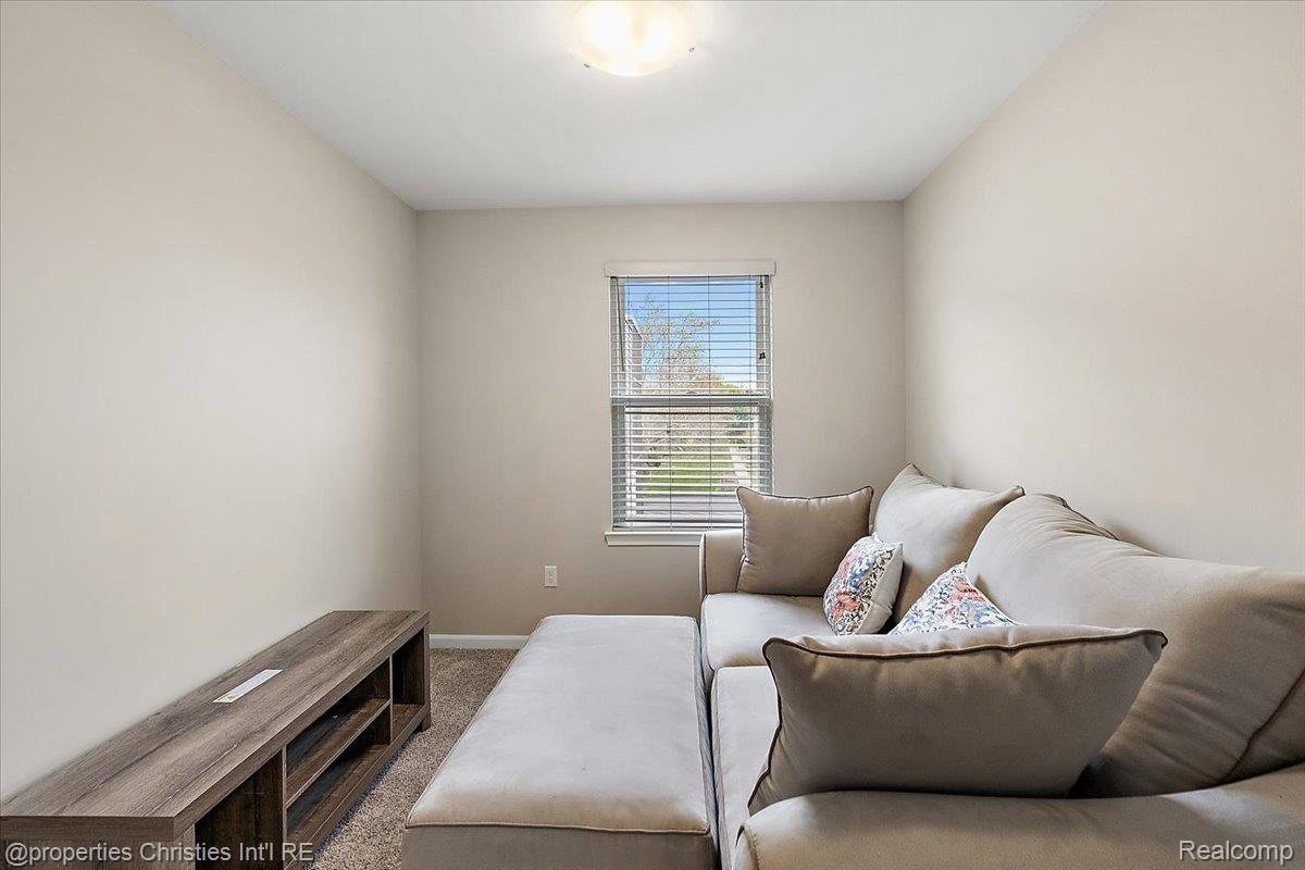 1083 Hampton Circle Property Photo 47
