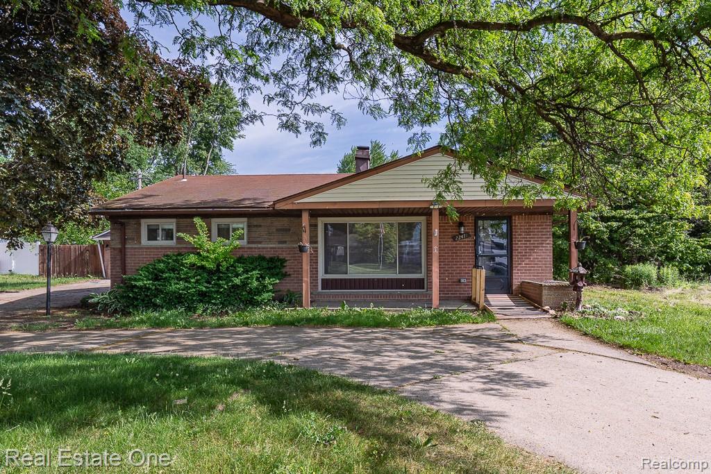 22471 Remick Drive Property Photo 1