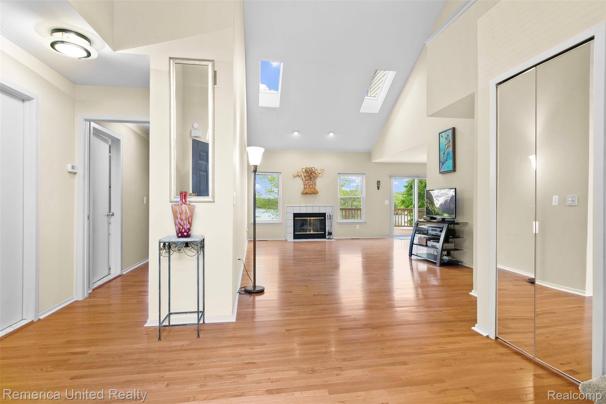 450 Berry Lake Drive Property Photo 3