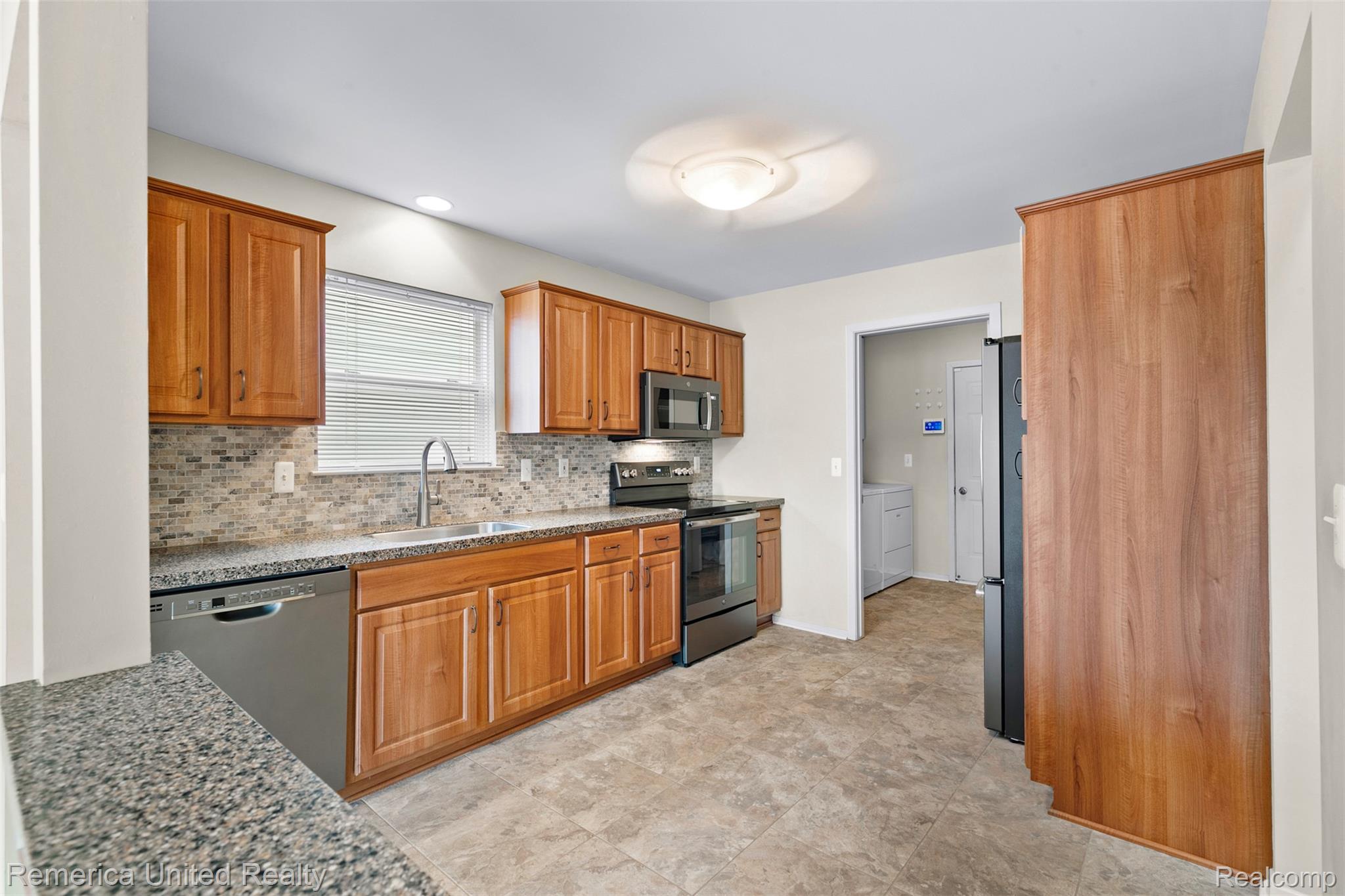 450 Berry Lake Drive Property Photo 11