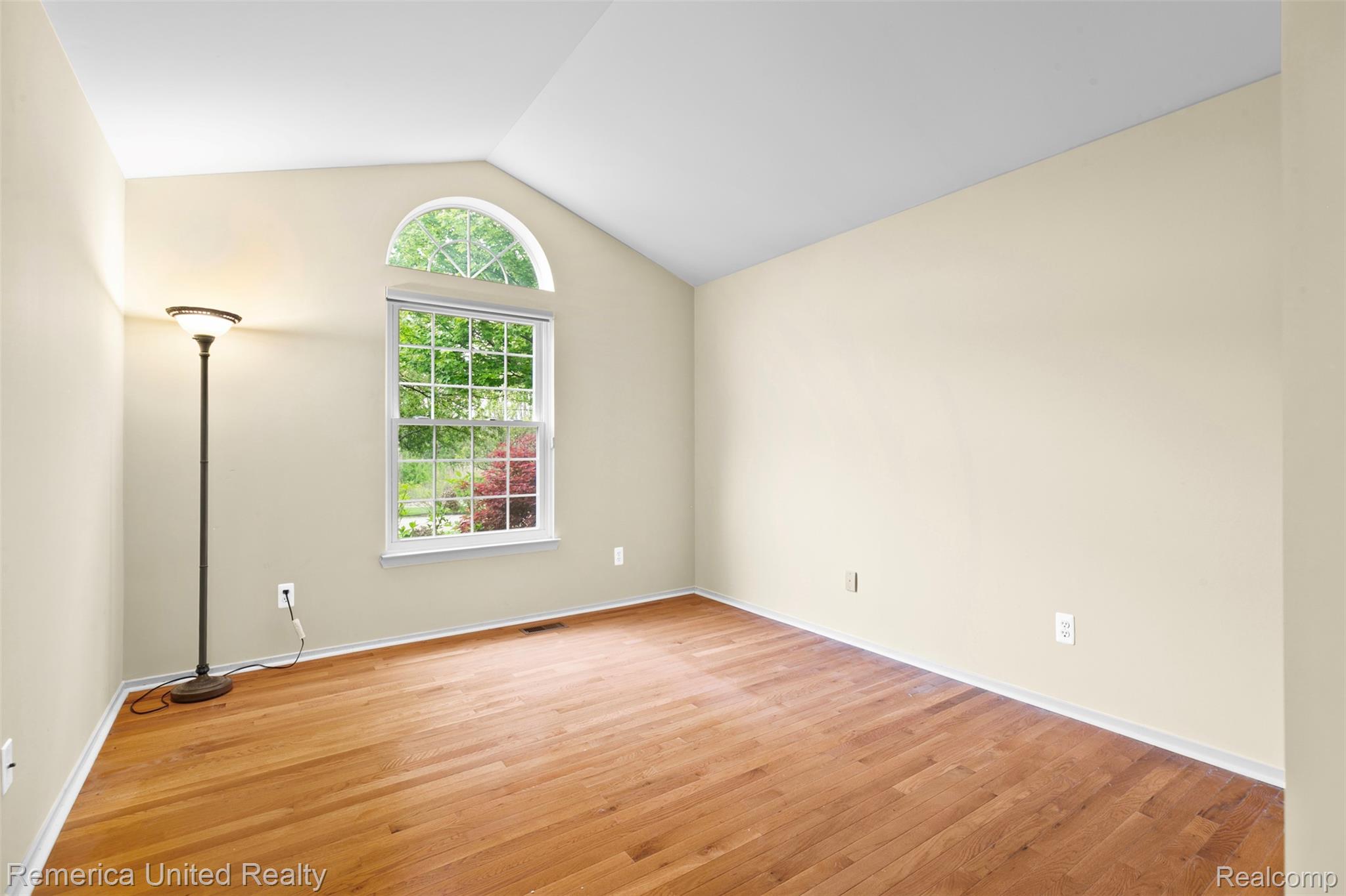 450 Berry Lake Drive Property Photo 16