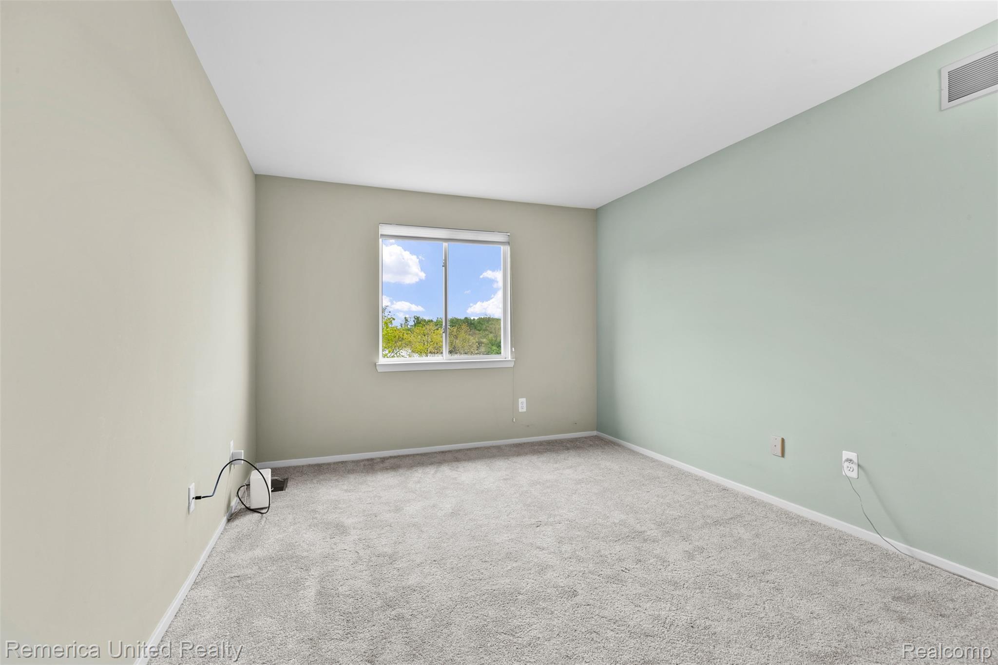 450 Berry Lake Drive Property Photo 22