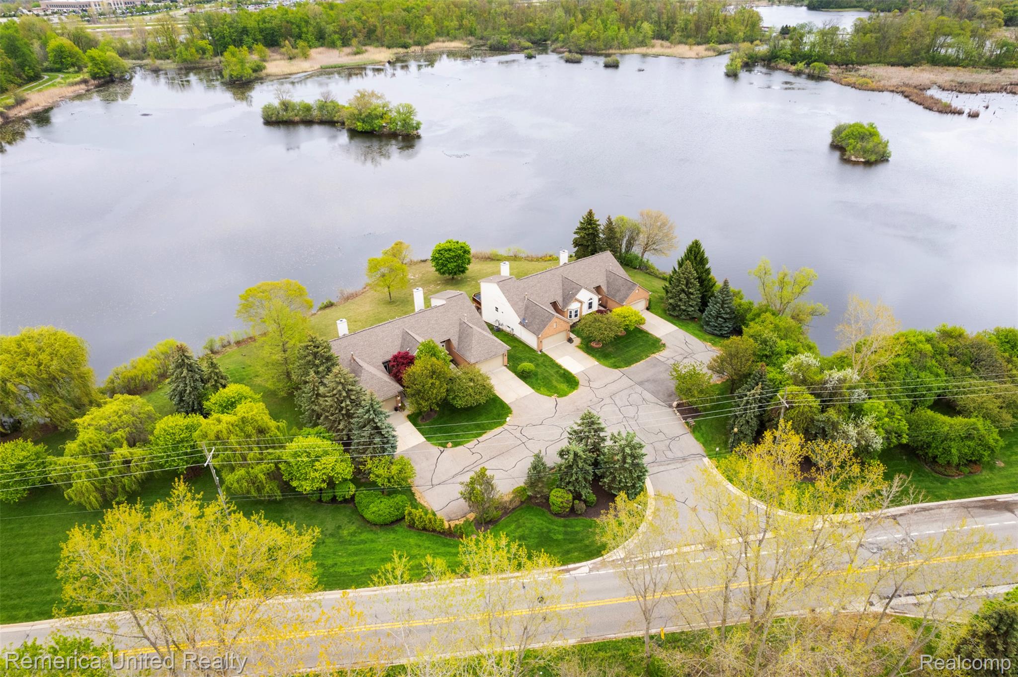 450 Berry Lake Drive Property Photo 28