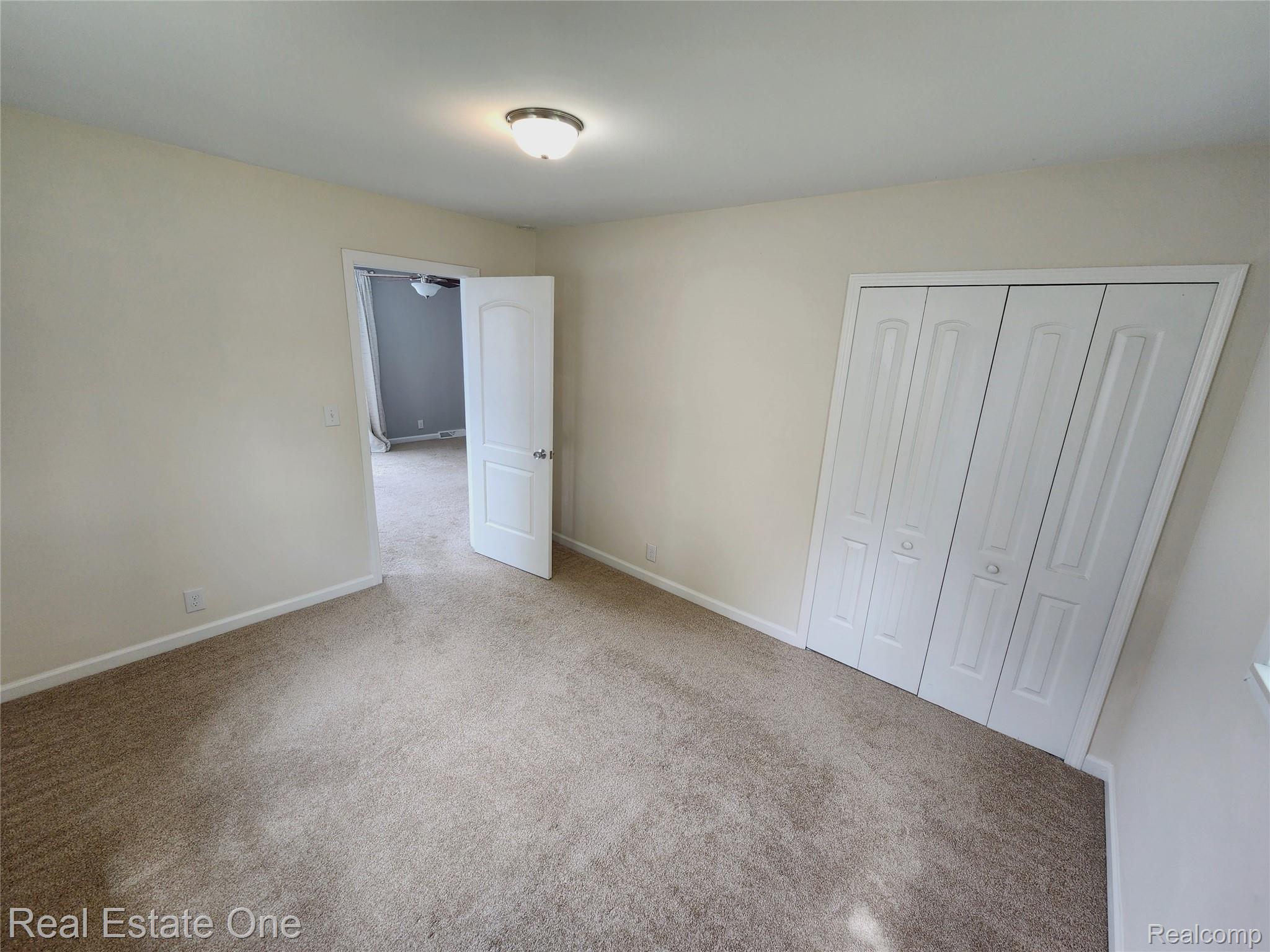 1574 E Woodruff Avenue Property Photo 22