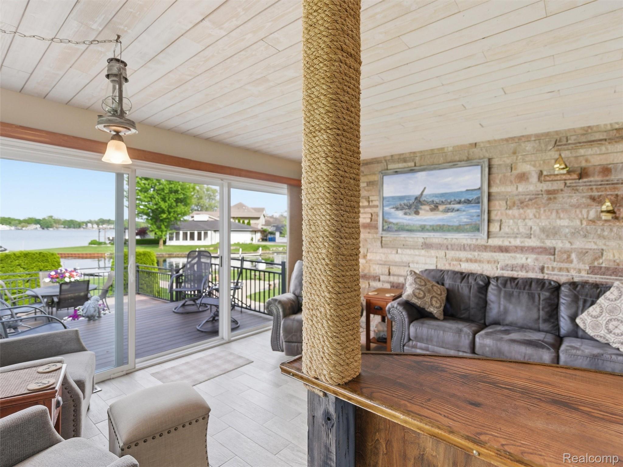 12099 Torrey Road Property Photo 6