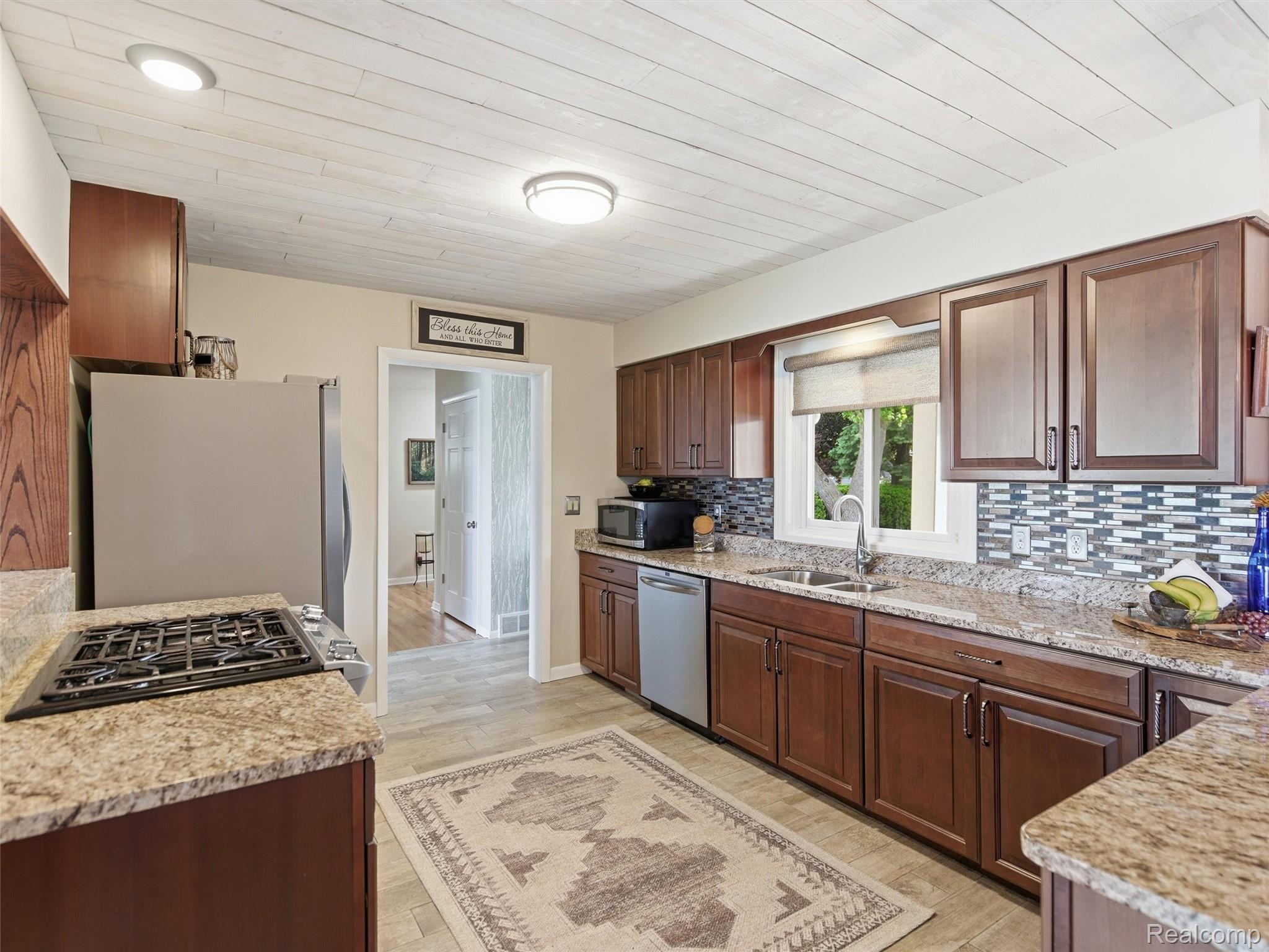 12099 Torrey Road Property Photo 14