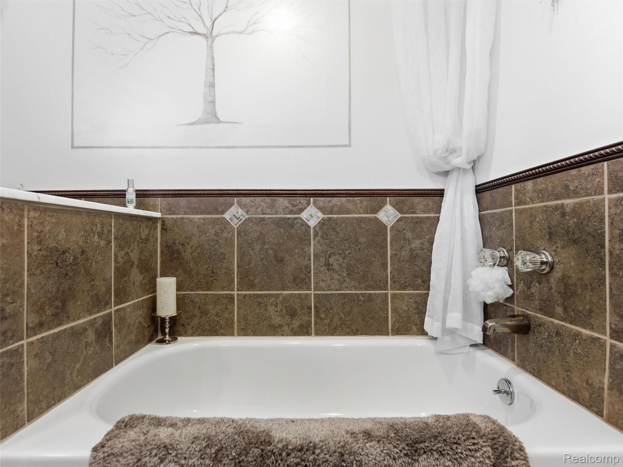12099 Torrey Road Property Photo 25