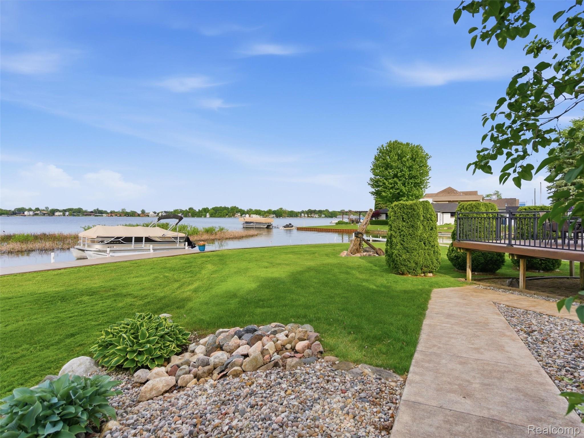 12099 Torrey Road Property Photo 32