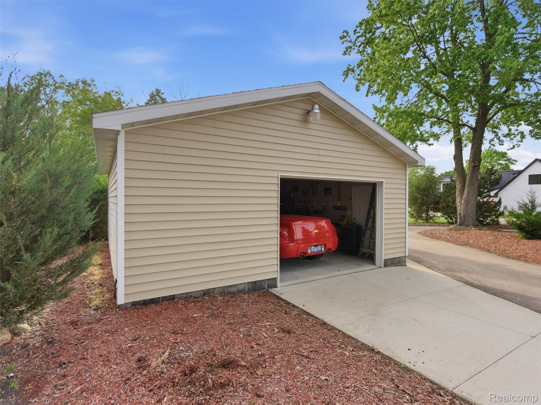 12099 Torrey Road Property Photo 44