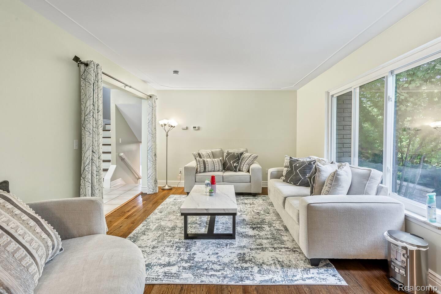 11261 Alger Street Property Photo 4