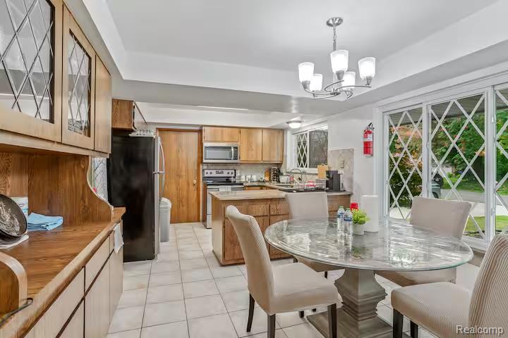 11261 Alger Street Property Photo 23