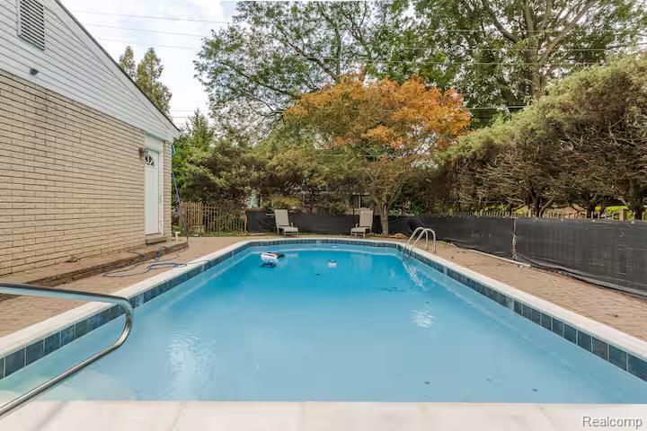 11261 Alger Street Property Photo 38