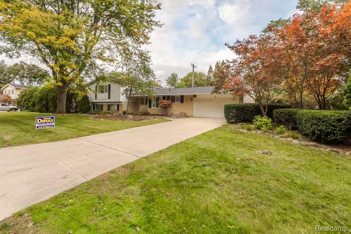 11261 Alger Street Property Photo 40