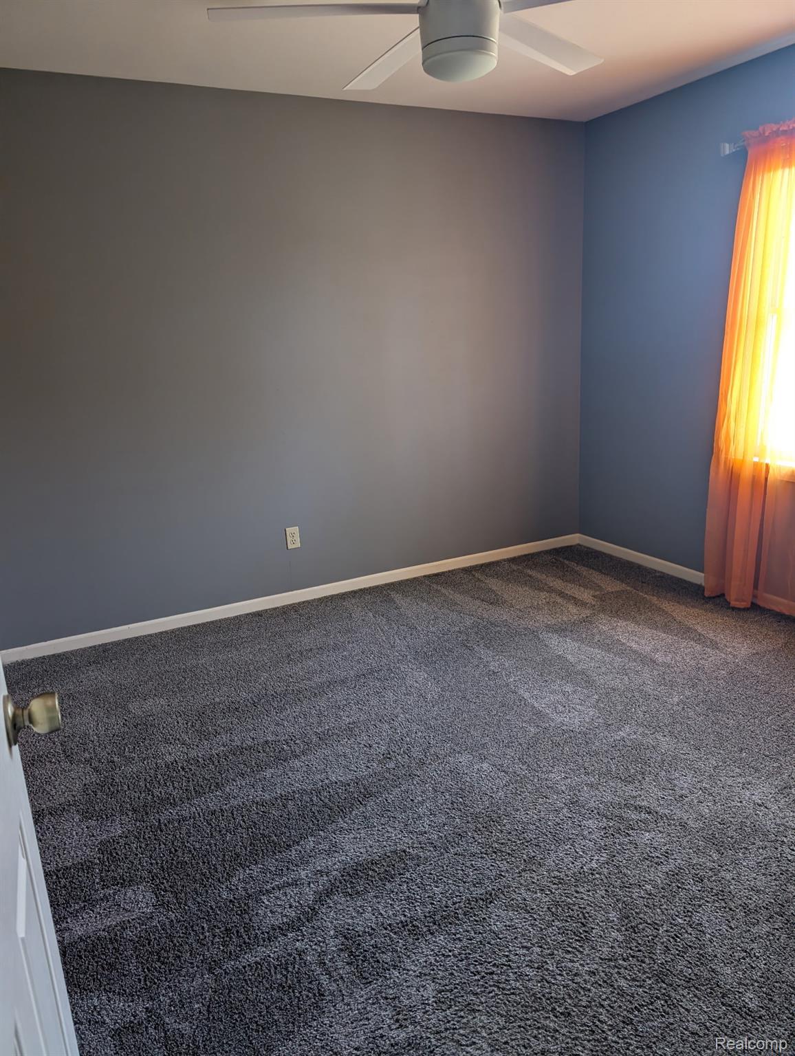 9359 Lochmoor Drive Property Photo 16