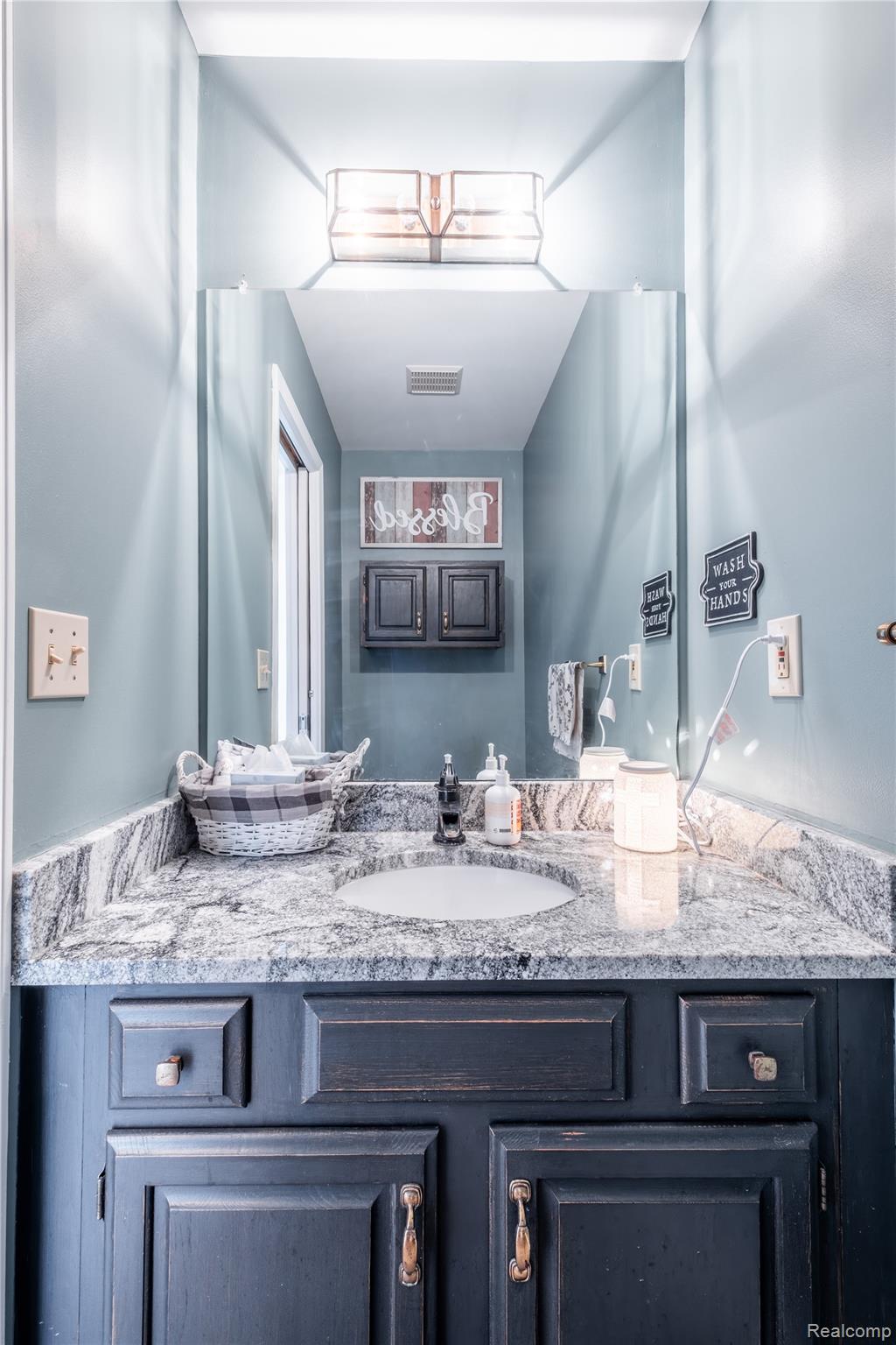 9359 Lochmoor Drive Property Photo 22