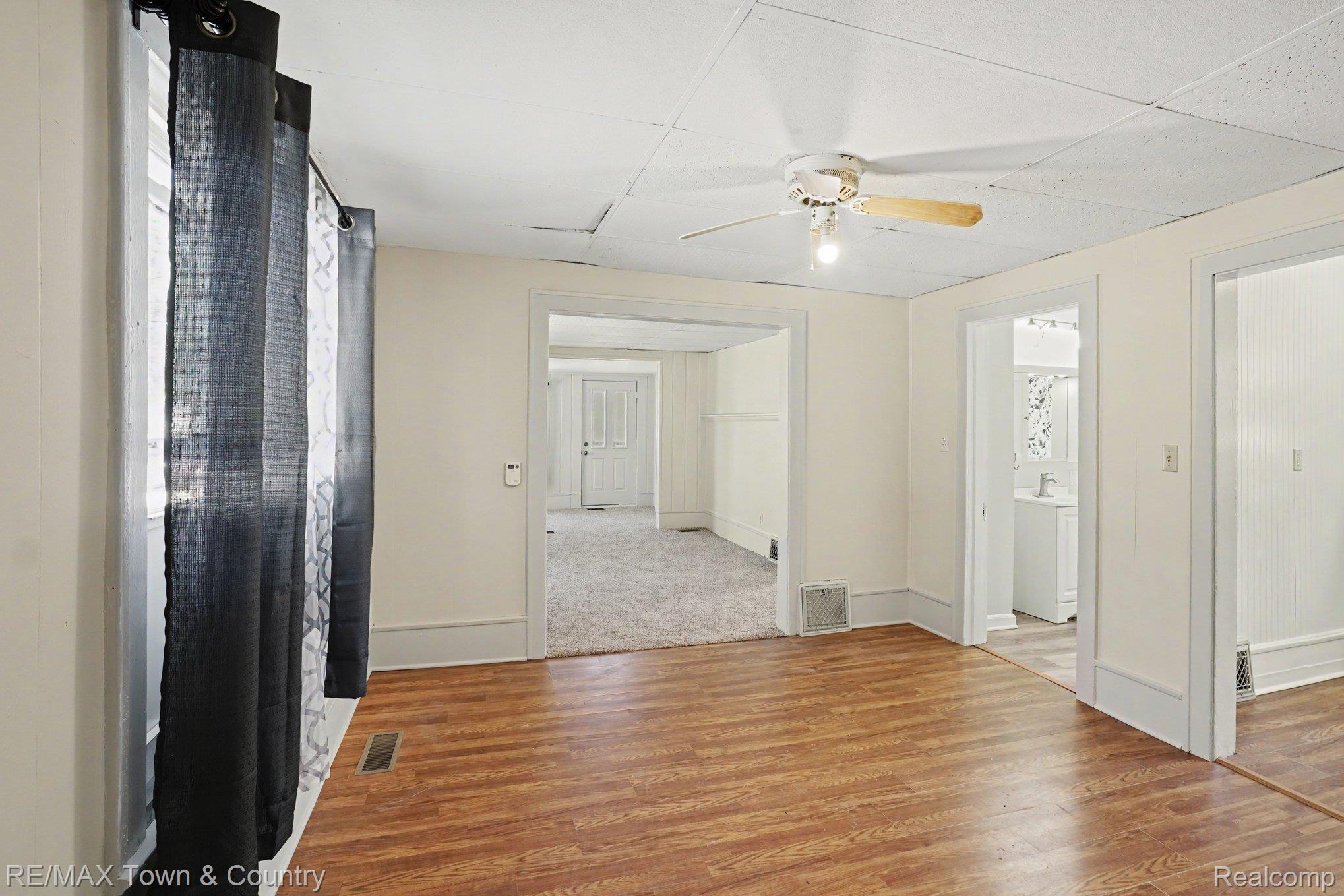 2062 E Schumacher Avenue Property Photo 7
