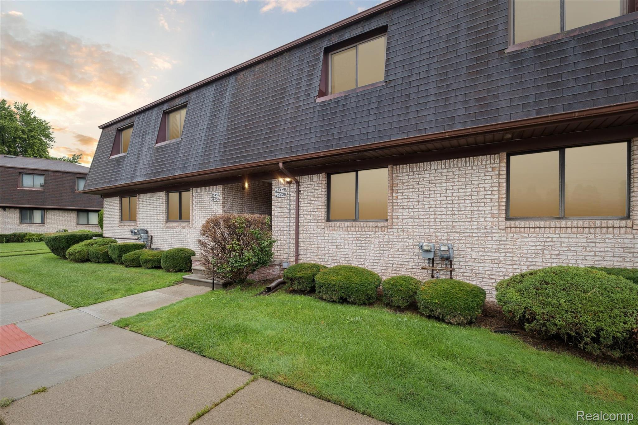 25440 Quarter Deck Street Property Photo 1