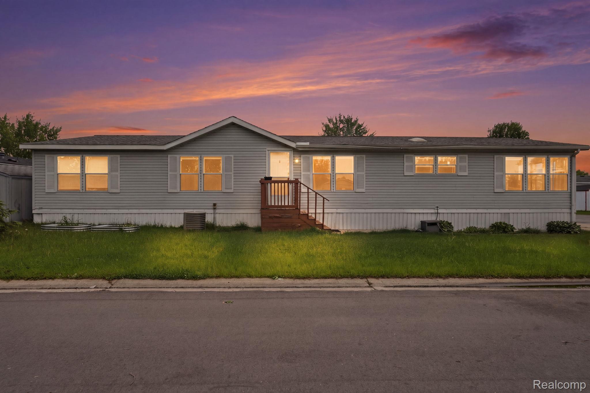 29585 Cambridge Court Property Photo 1