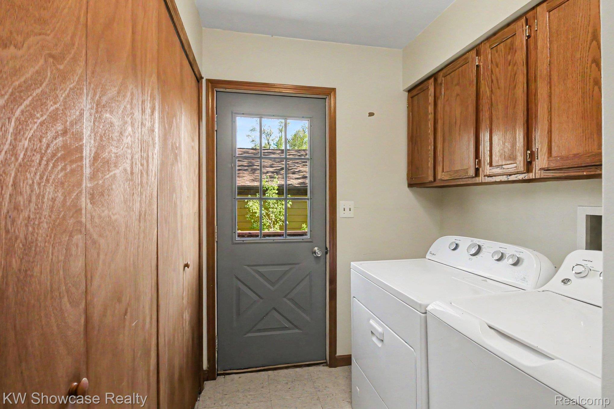 2331 Lakeside Drive Property Photo 16