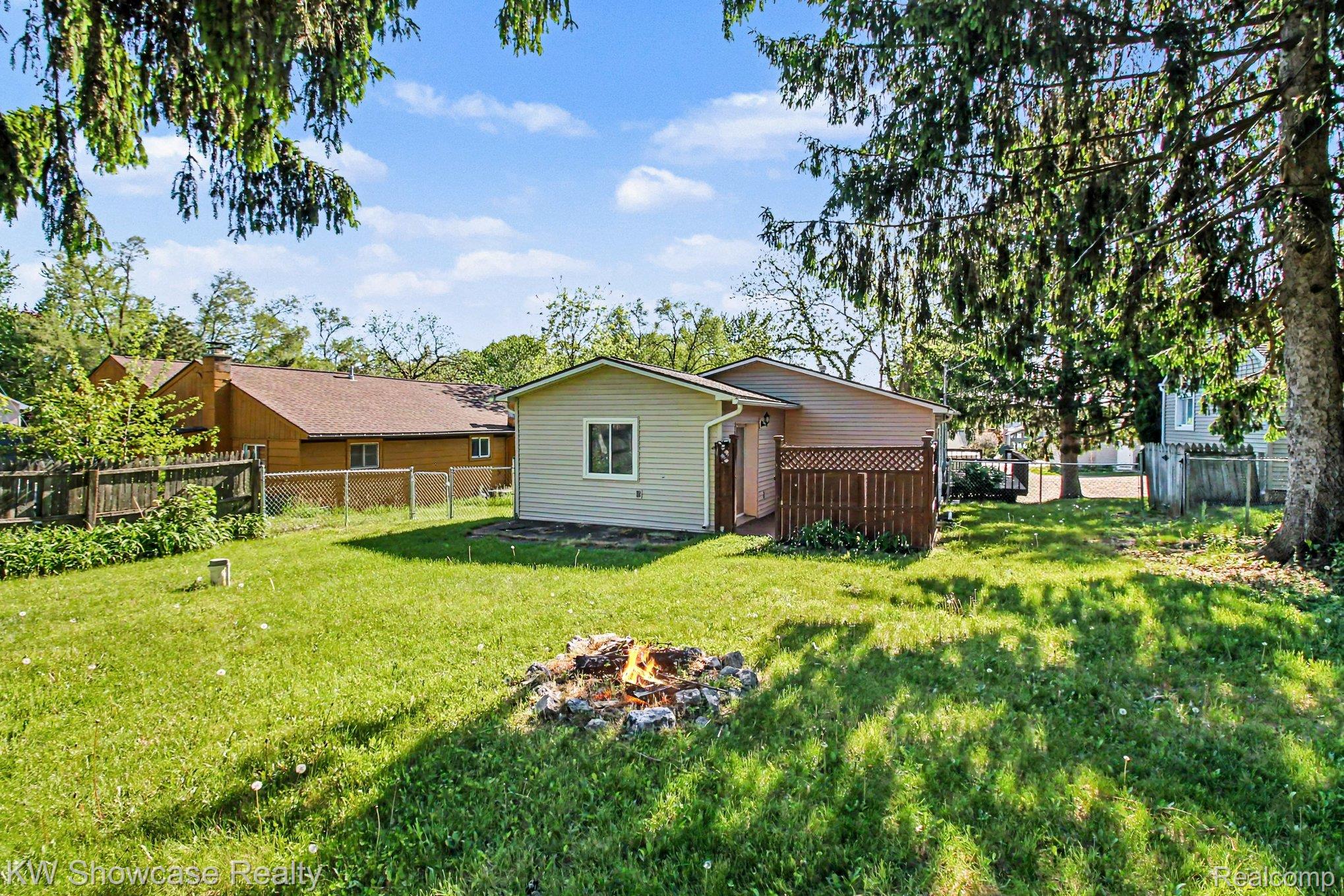 2331 Lakeside Drive Property Photo 19