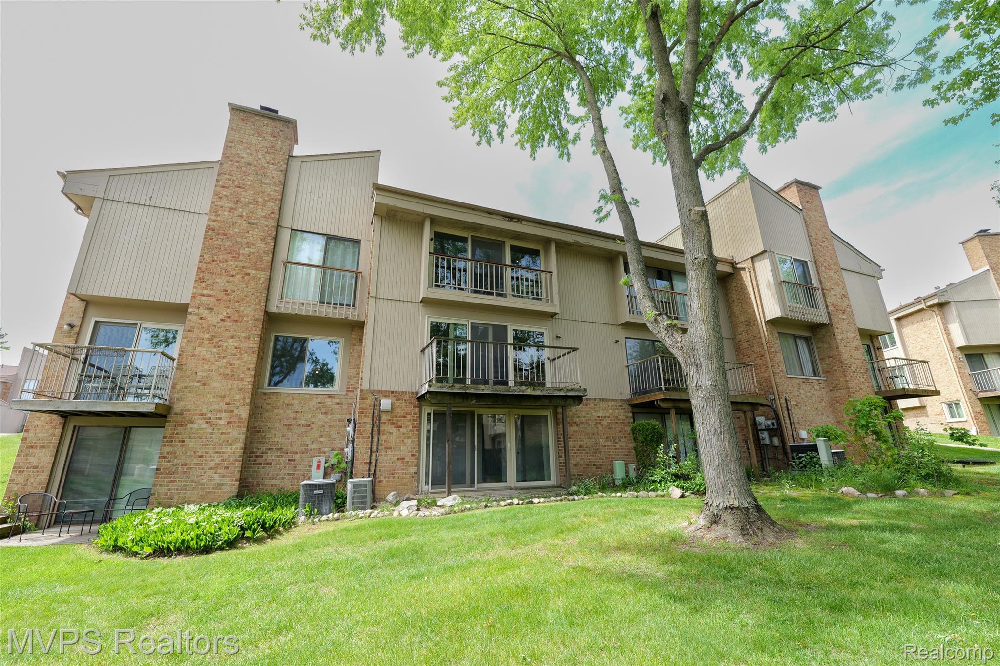 804 S Oak Brook Ridge Drive 149 Property Photo 1