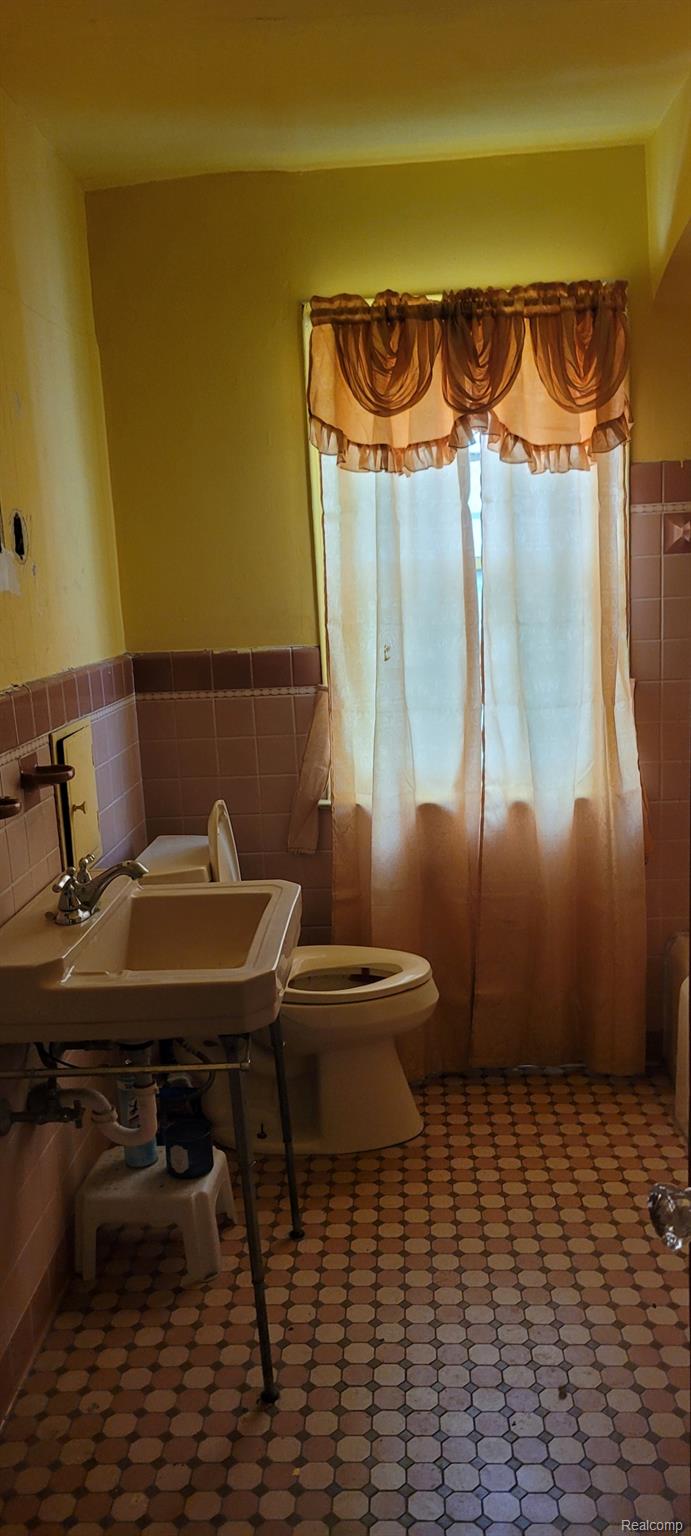13123 Indiana Street Property Photo 3