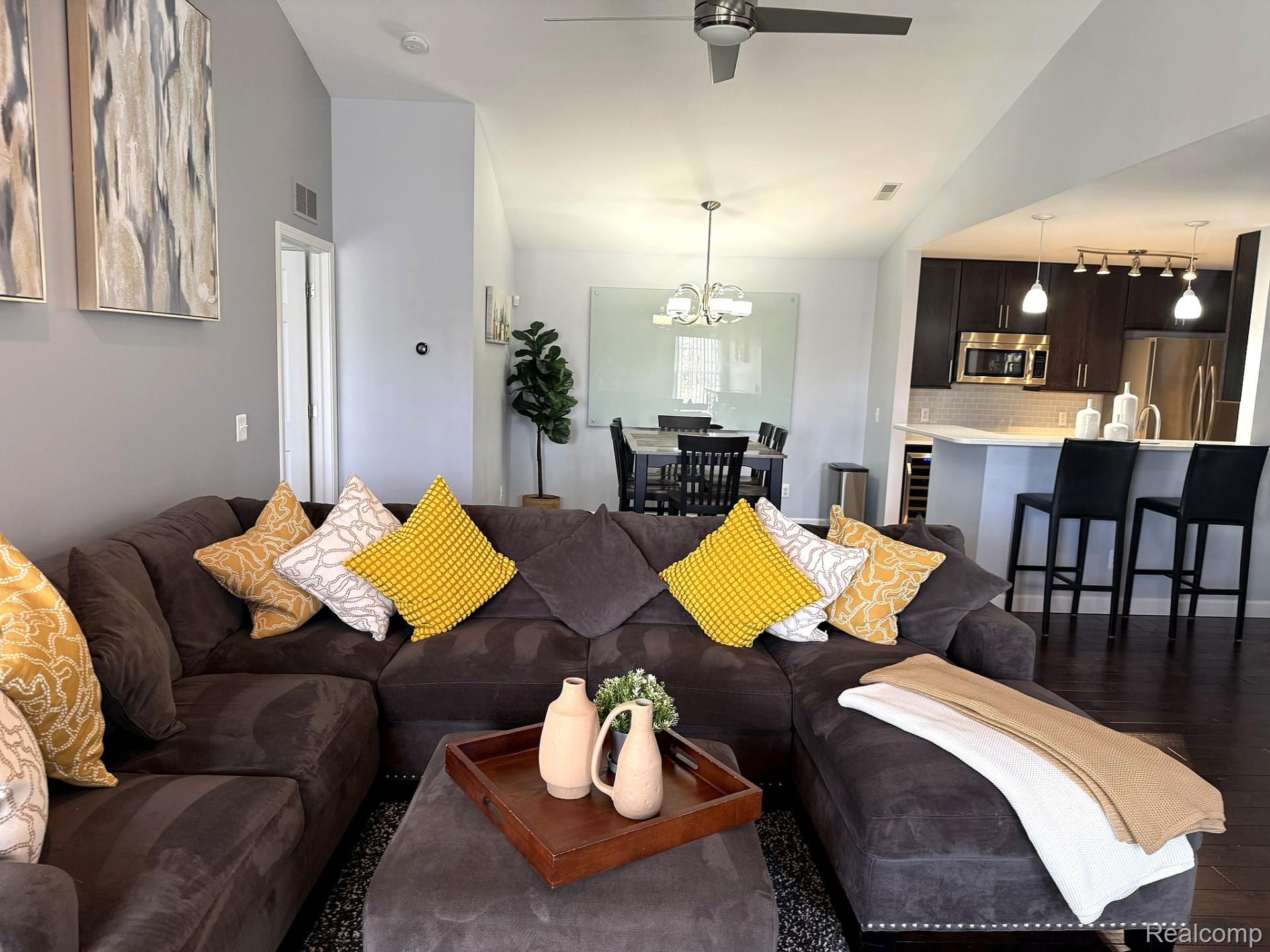 3612 Oakmonte Boulevard Property Photo 3